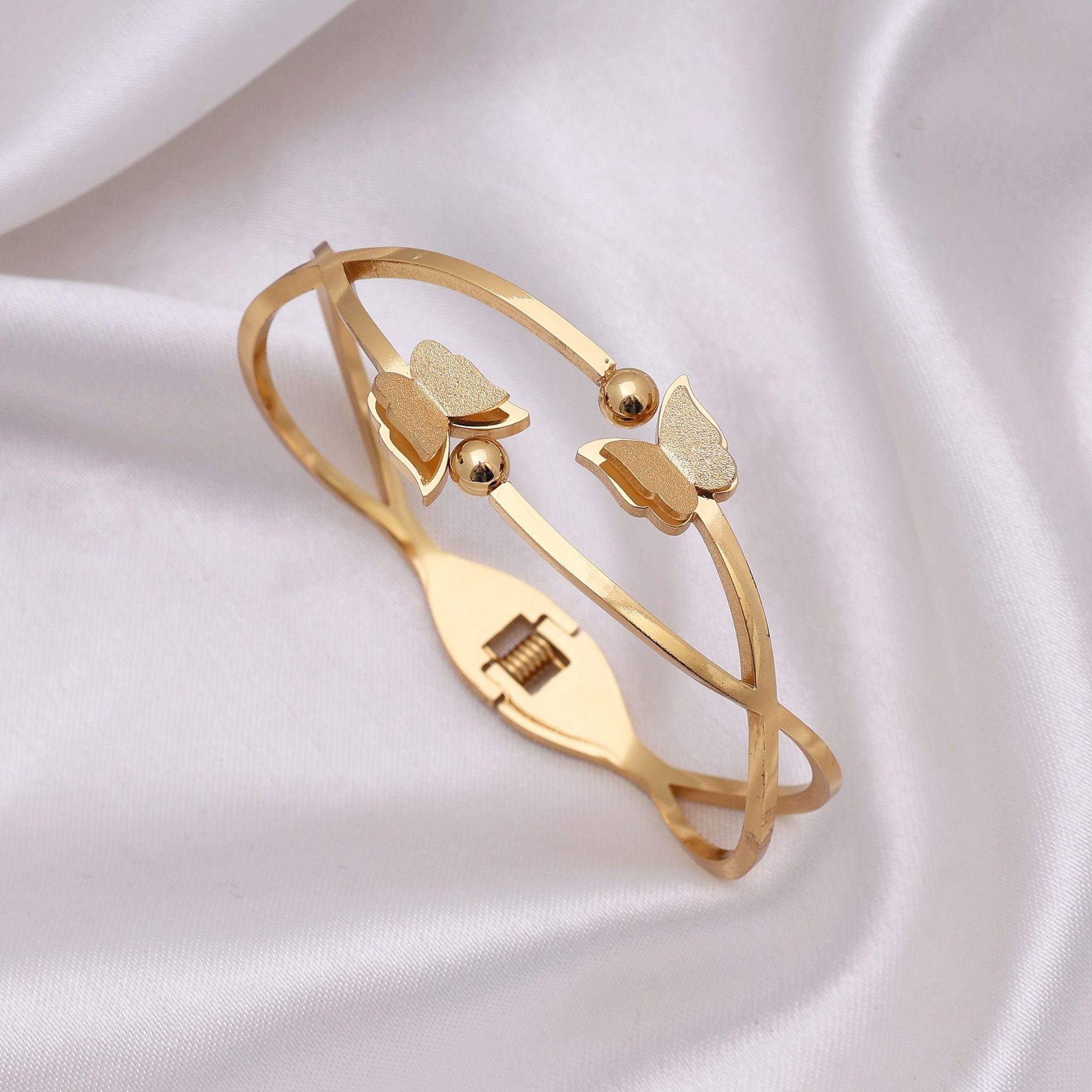 Gold Color Anti Tarnish Bracelet