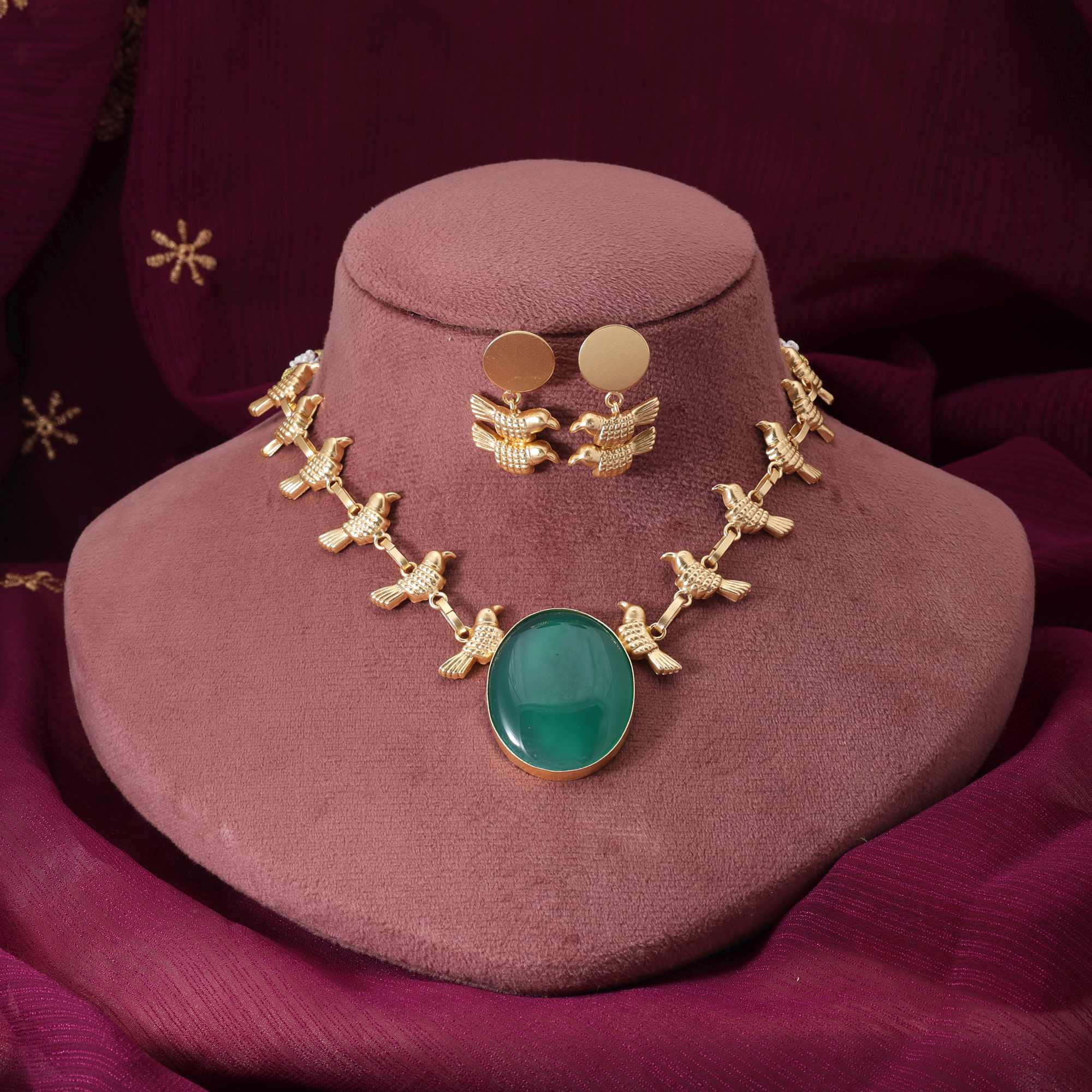Green Color Beautiful Ethnic Style Amrapali Necklace Set For Elegant Wedding Look
