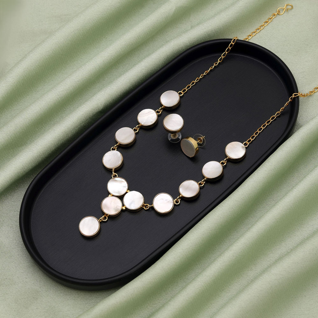 White Color Amrapali Necklace Set Offering Serene Necklace Elegance Perfect For Weddings And Celebrations