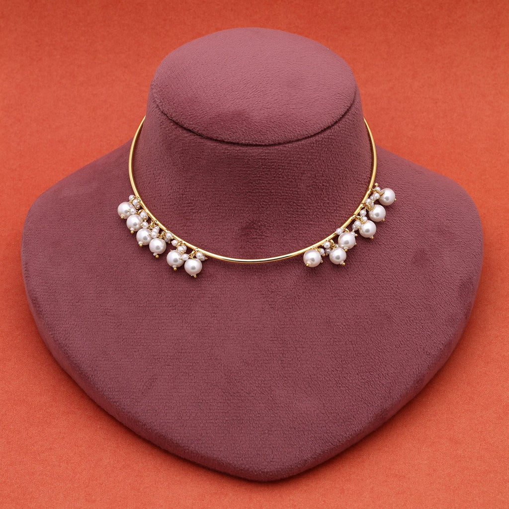 White Color Amrapali Hansli Necklace Designed For Elegant Ethnic And Festive Occasions