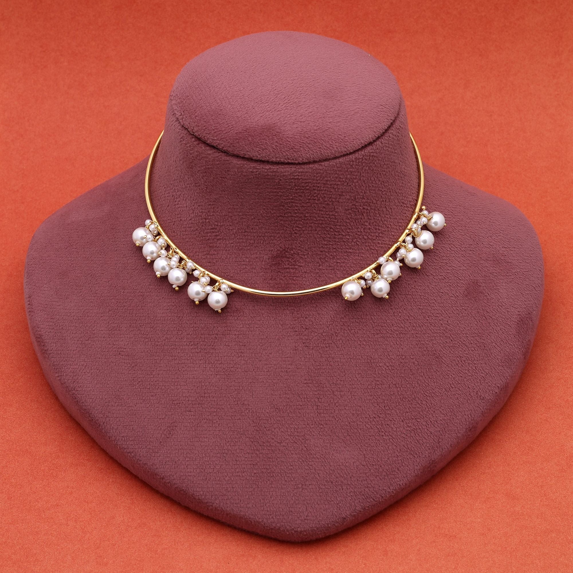 White Color Amrapali Hansli Necklace Designed For Elegant Ethnic And Festive Occasions