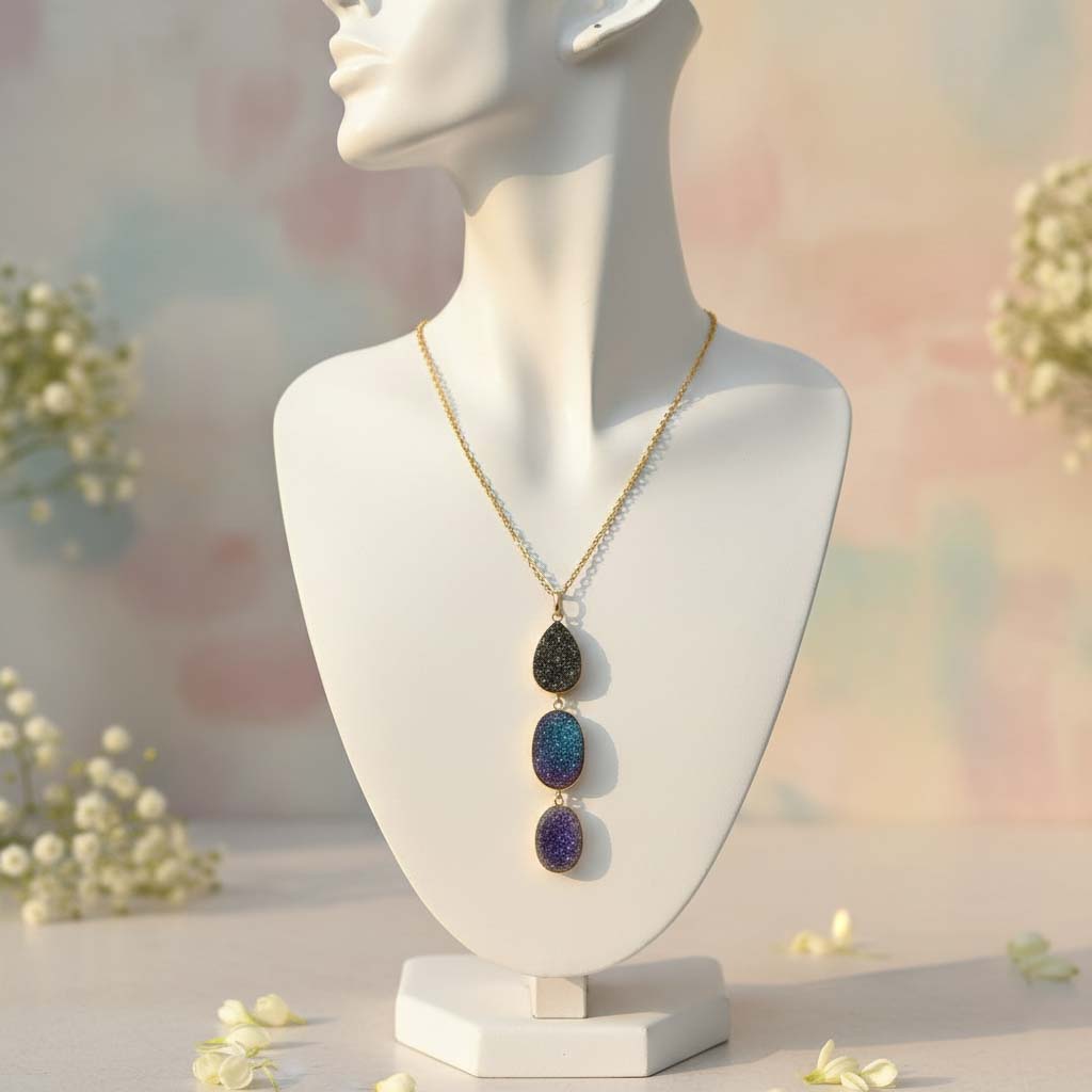 Grey Color Amrapali Hansli Necklace Showcasing Antique Finish With Classic Ethnic Appeal