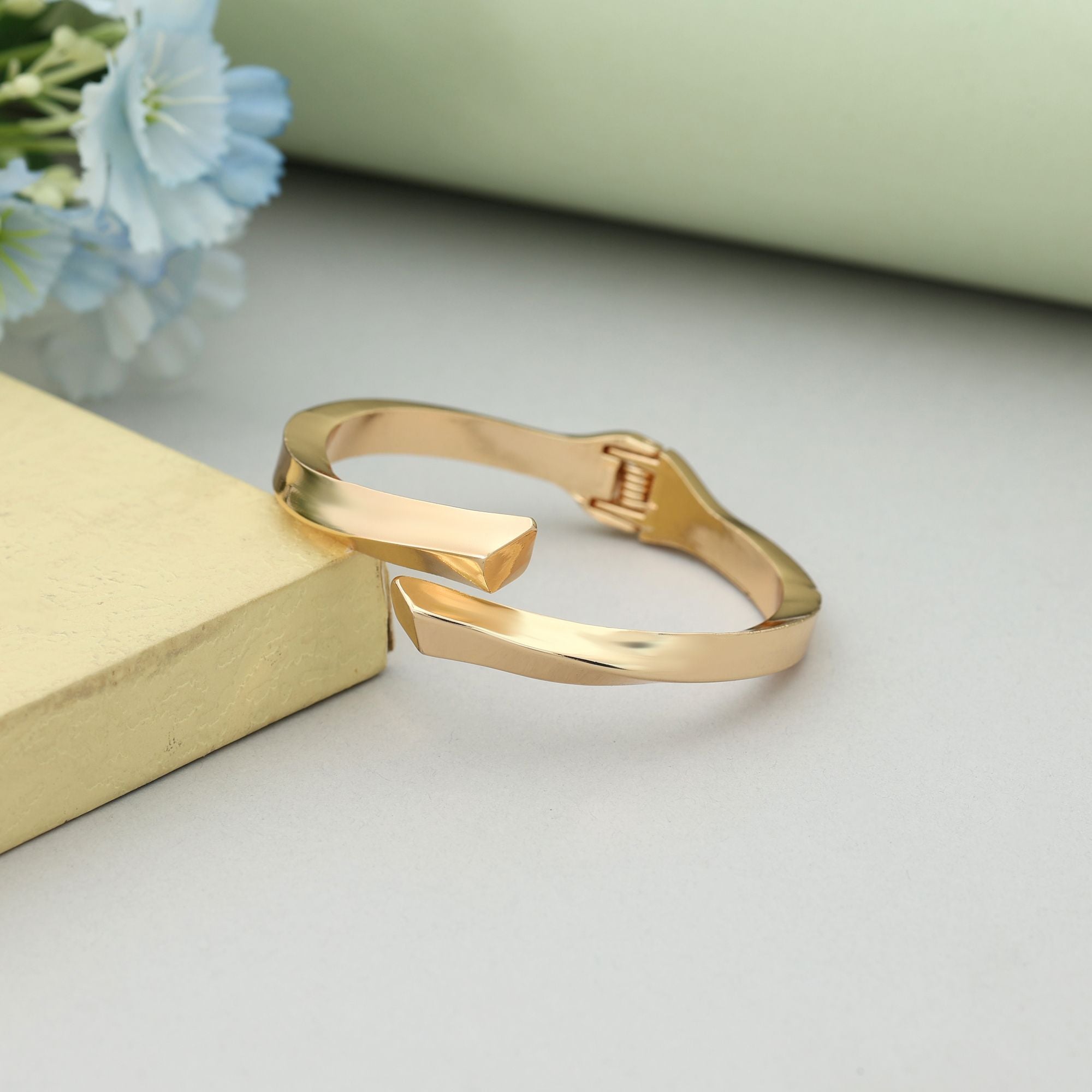 Gold Color Openable Anti Tarnish Bracelet