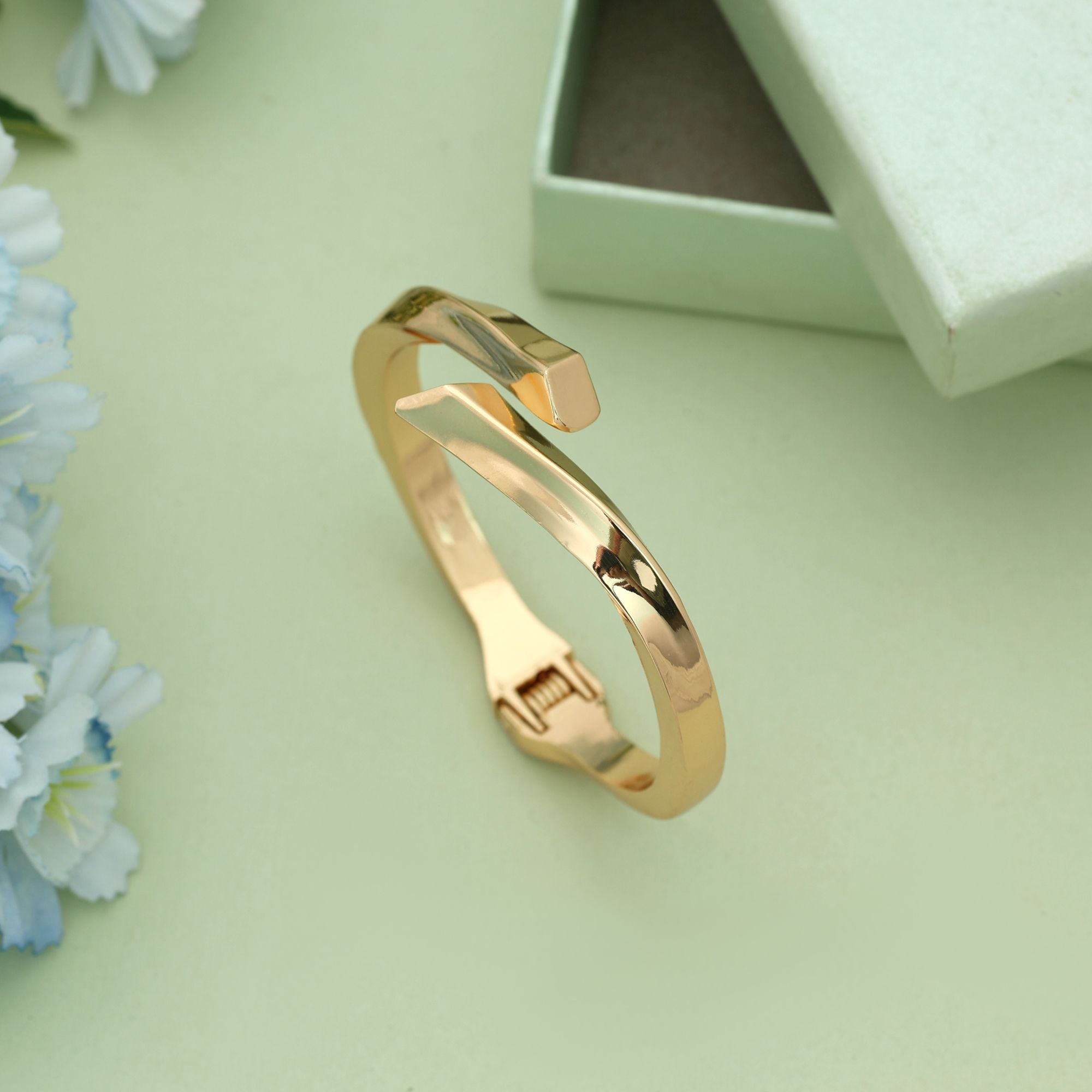 Gold Color Openable Anti Tarnish Bracelet
