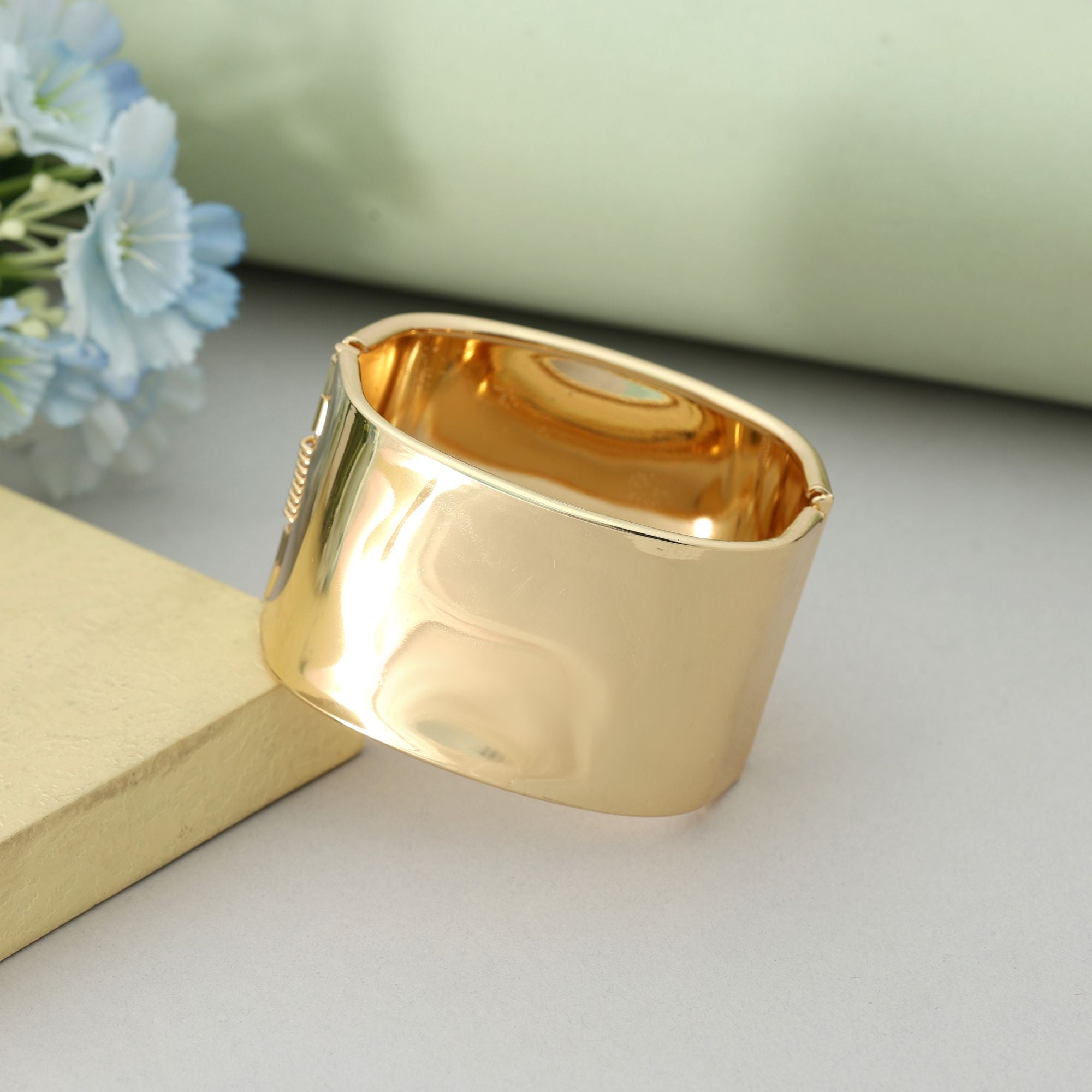 Gold Color Openable Anti Tarnish Bracelet