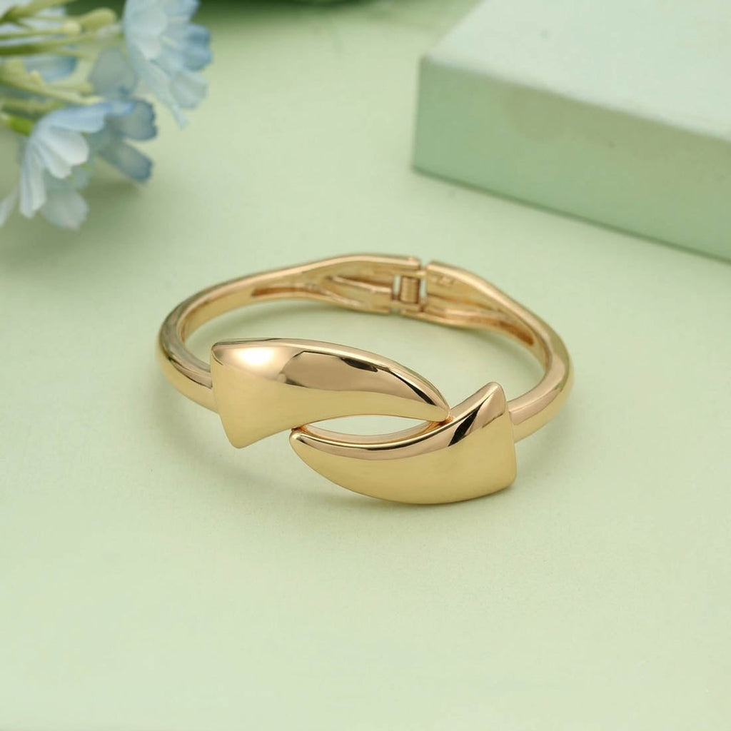 Gold Color Openable Anti Tarnish Traditional Bracelet