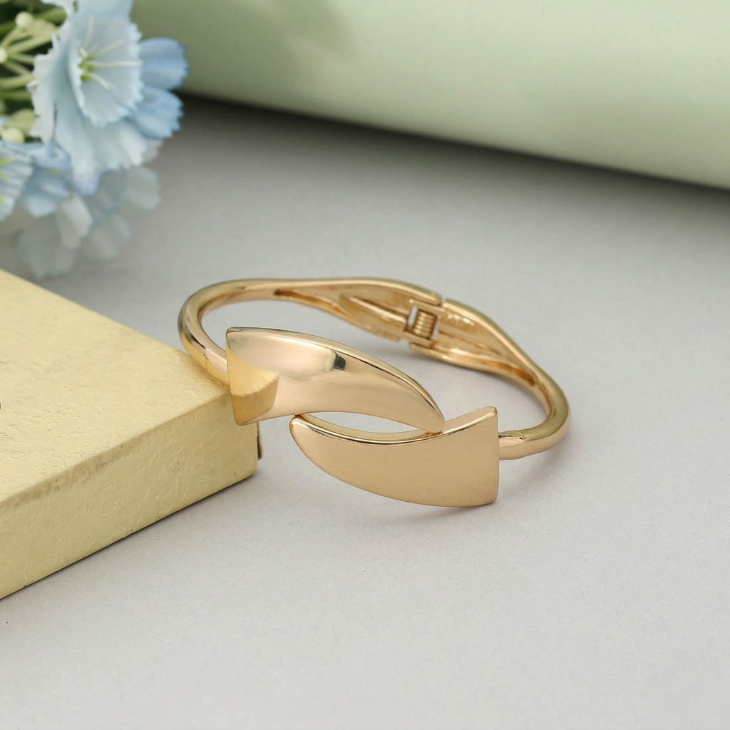 Gold Color Openable Anti Tarnish Traditional Bracelet