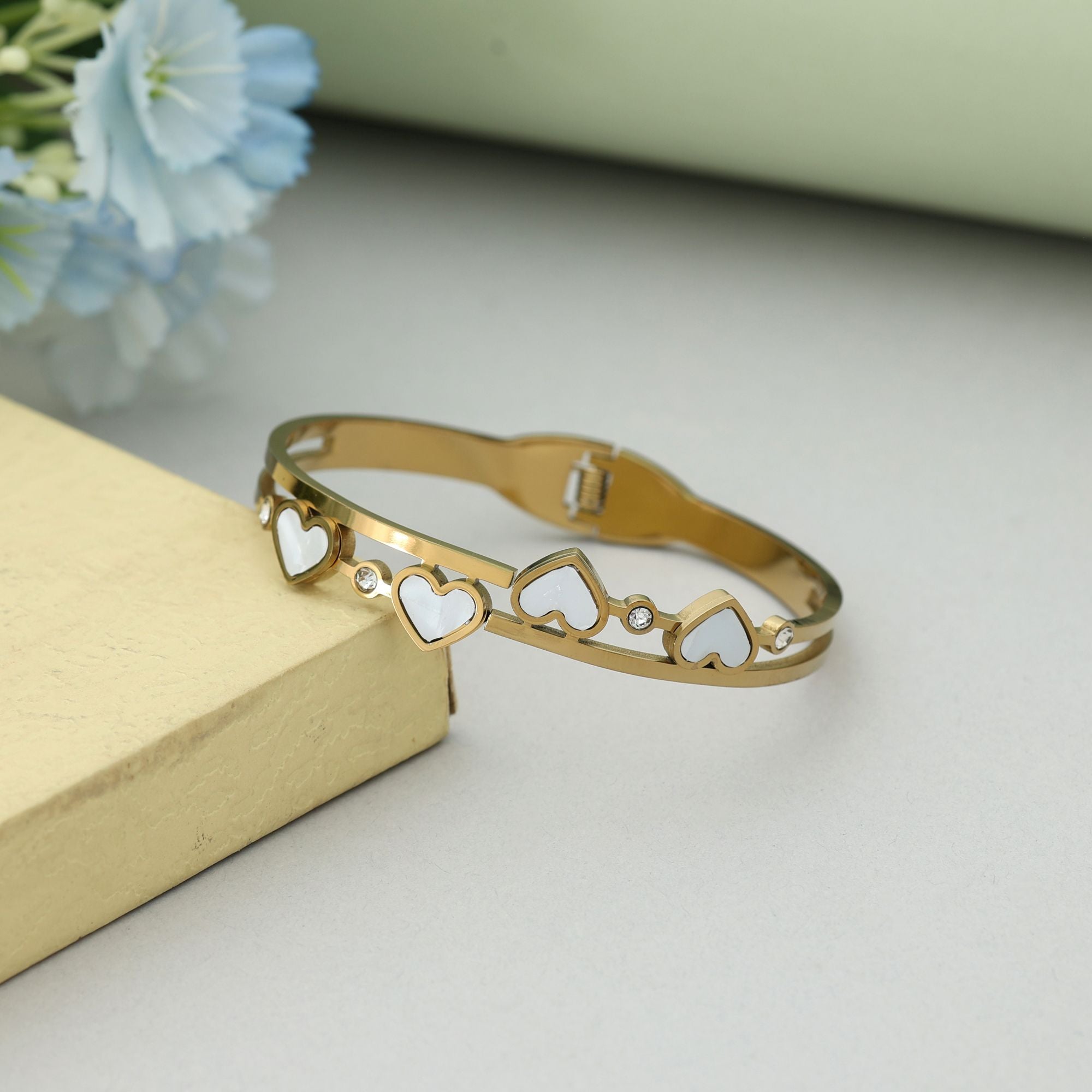 White Color Openable Anti Tarnish Bracelet