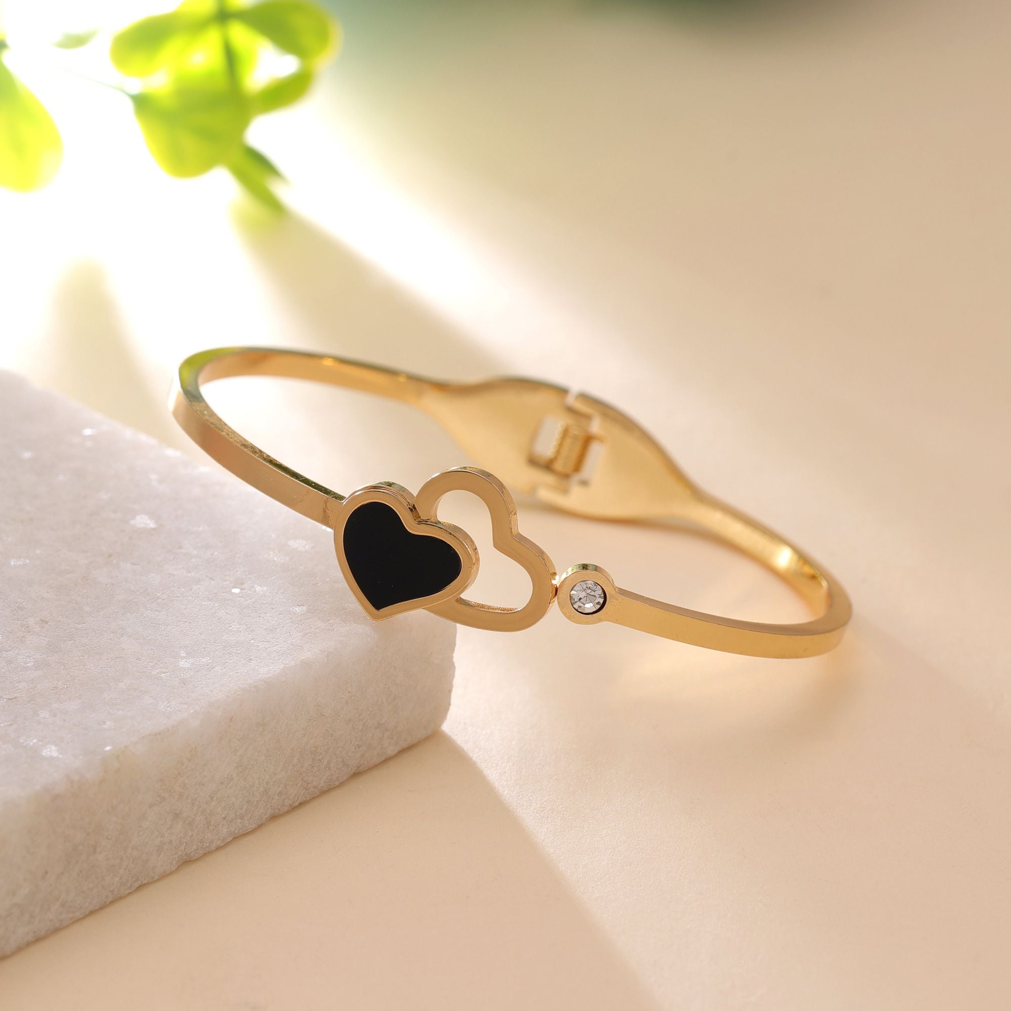 Black Color Designer Anti Tarnish Bracelet