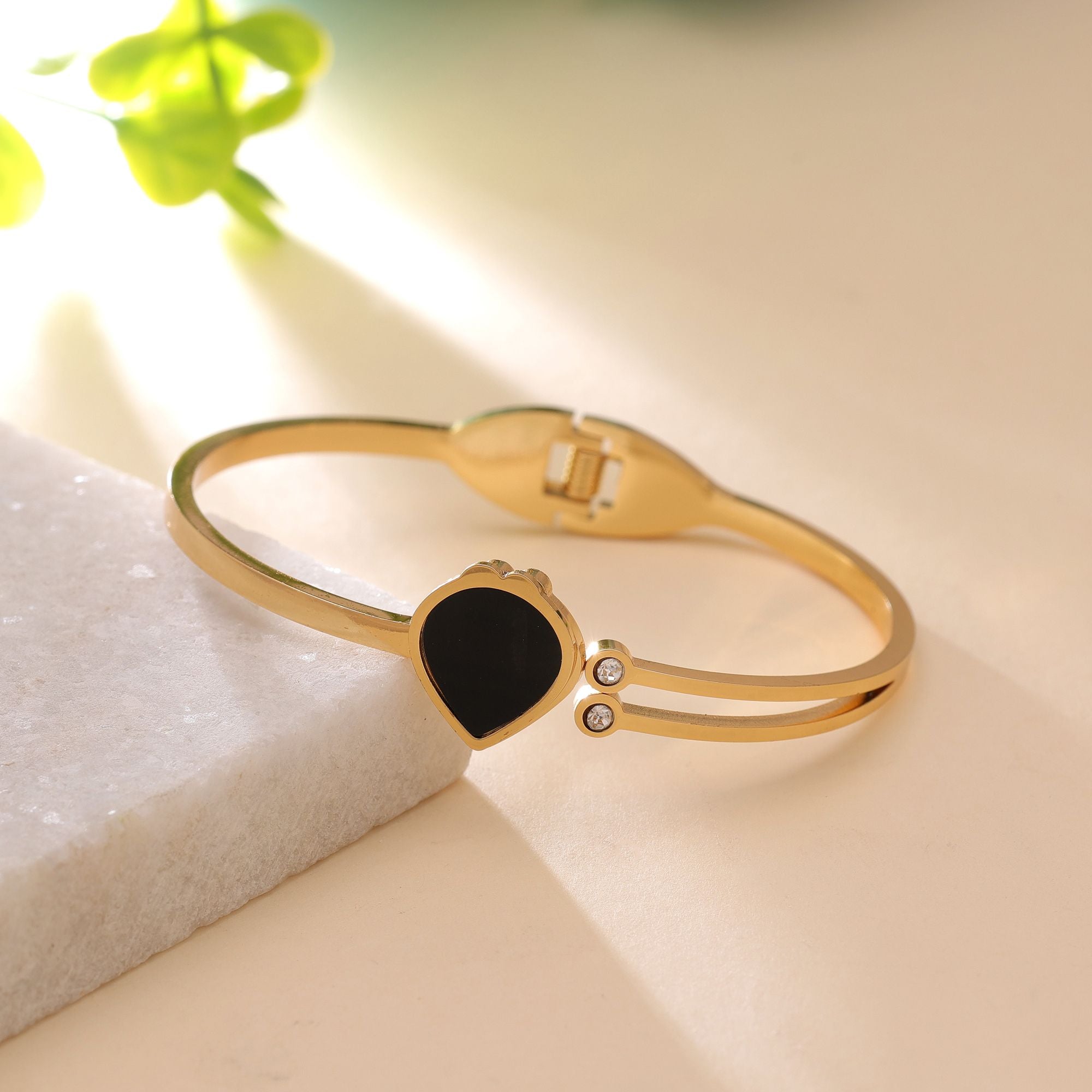 Black Color Trendy Anti Tarnish Bracelet