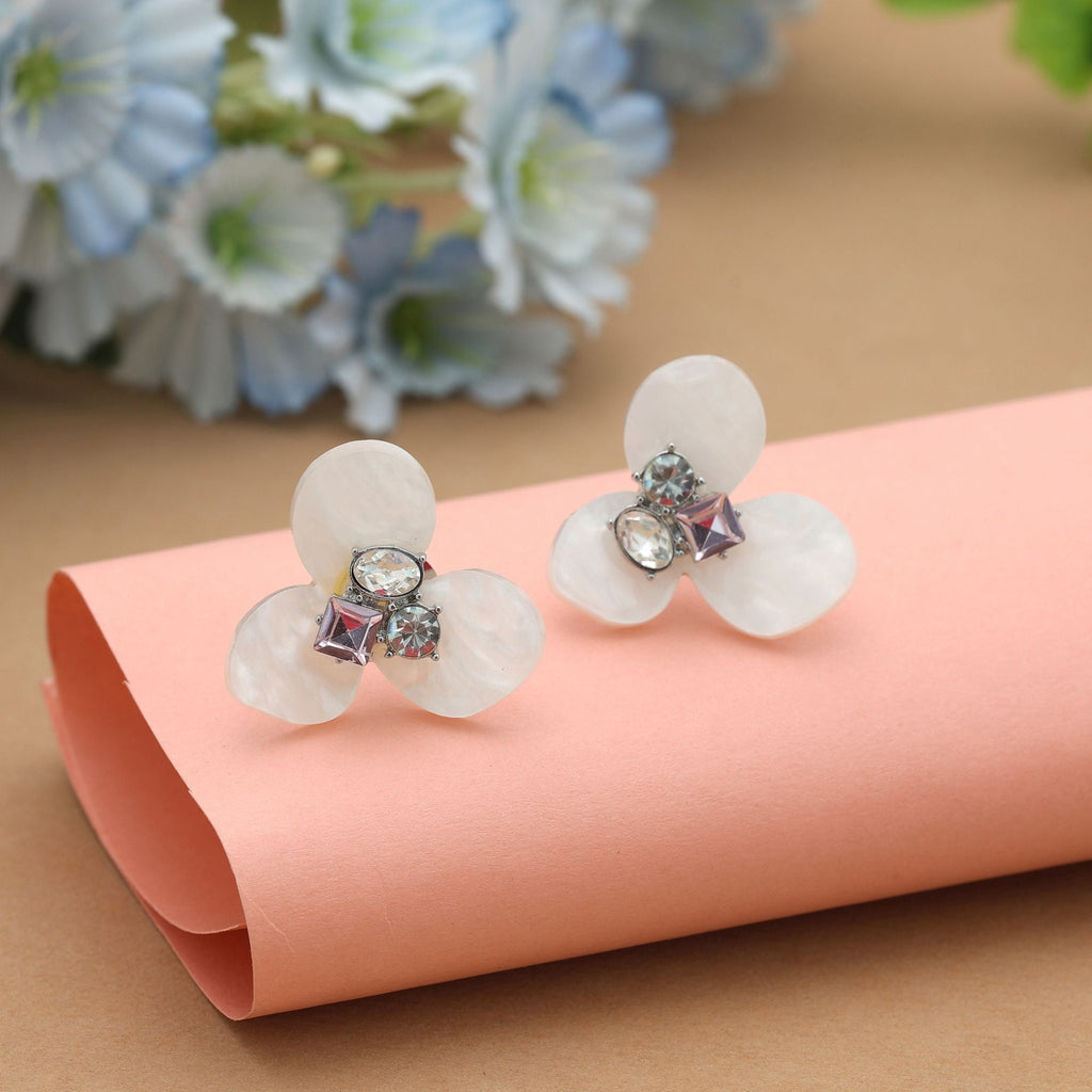 White Color Antique Earrings Classic Royal Antique Finish Ethnic Jewelry