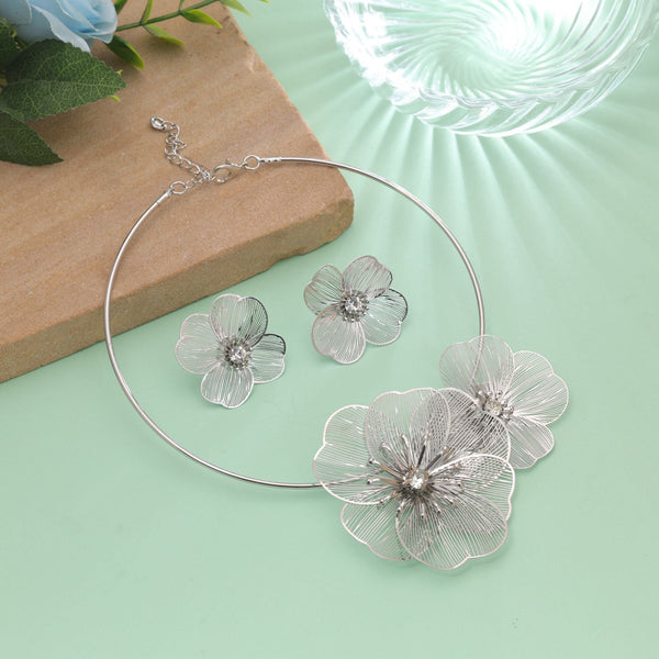 Silver Color Floral Shape Anti Tarnish Hasli Necklace Set