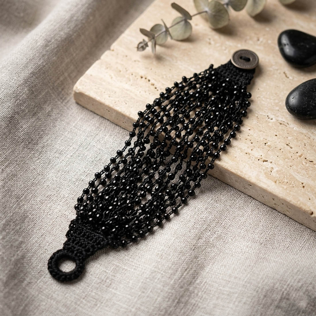 Black Color Fashion Bracelet Trendy Stylish Modern Wrist Jewelry