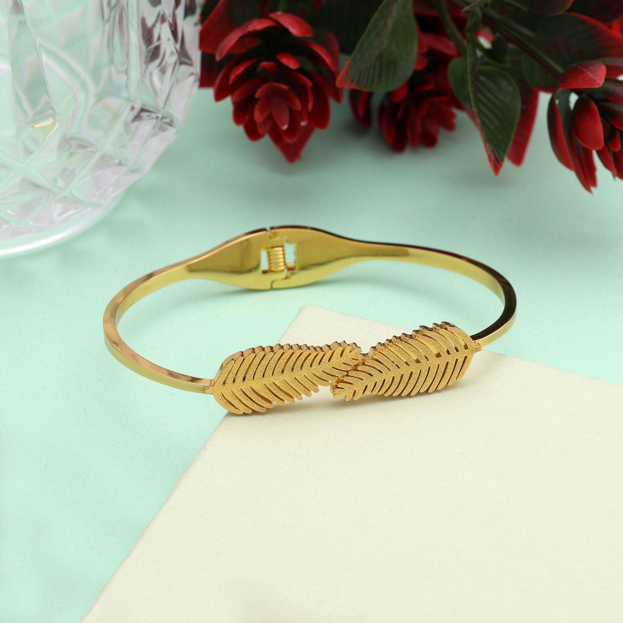 Elegant Gold Color Openable Anti Tarnish Bracelet With Modern Design For Festive Wear