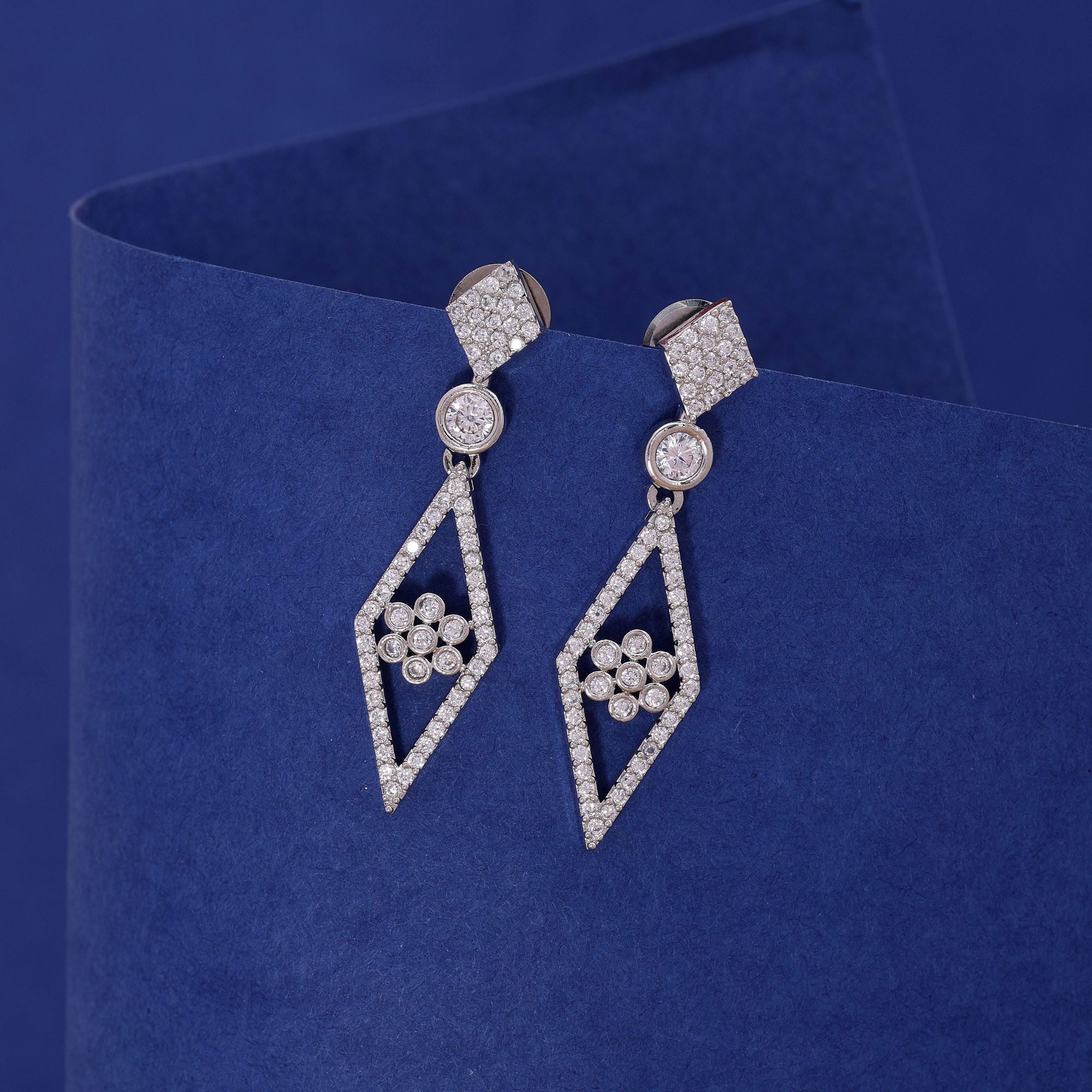 Silver Color Fashion Diamond Earrings
