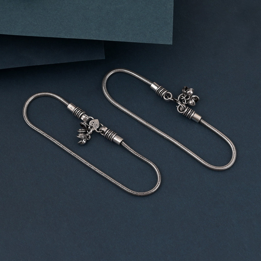 Designer Silver Color Oxidised Anklet With Unique Pattern And Artisanal Touch