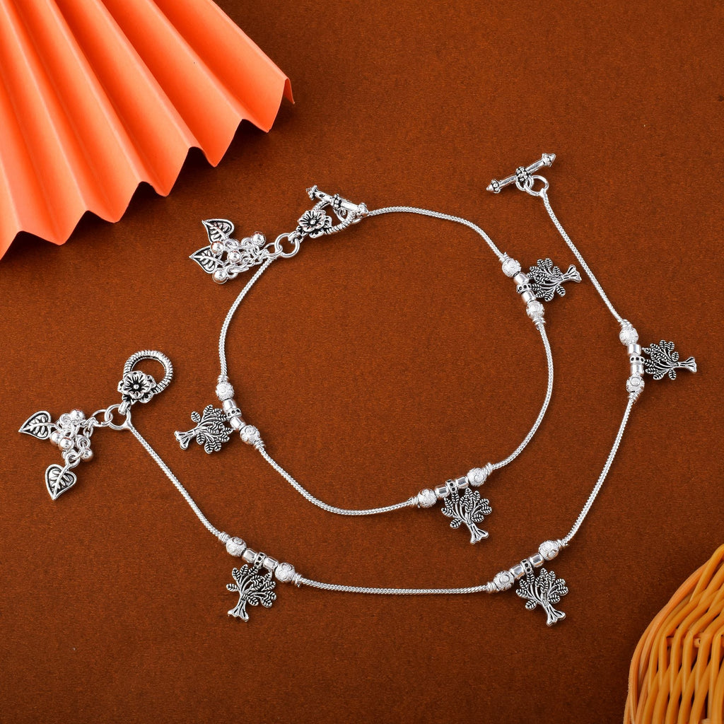 Attractive Silver Color Oxidised Anklet Perfect For Wedding Styling, Festivals, And Party Outfits