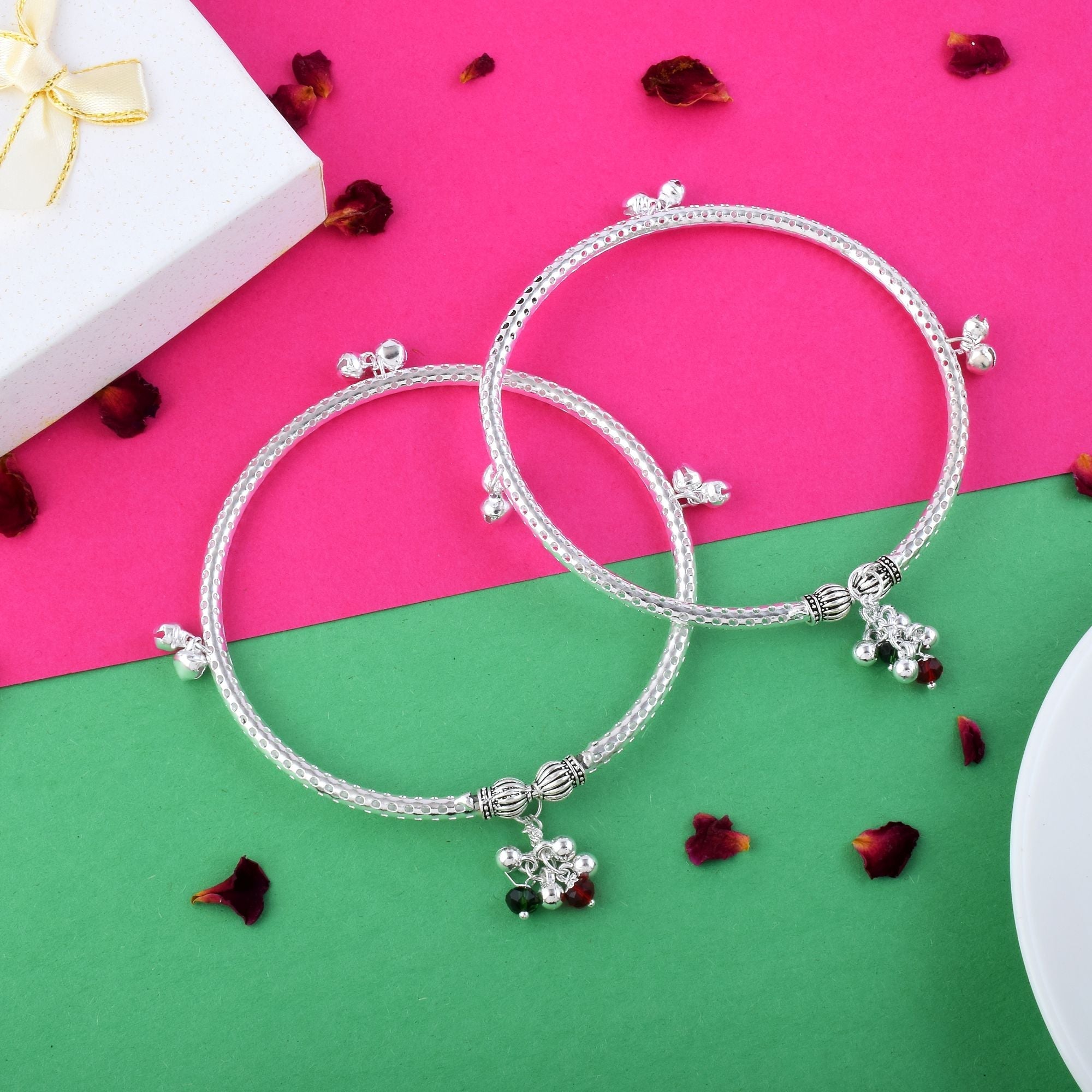 Classic Silver Color Oxidised Anklet Crafted With Exquisite Detailing For Women’S Wedding Outfits Jewelry