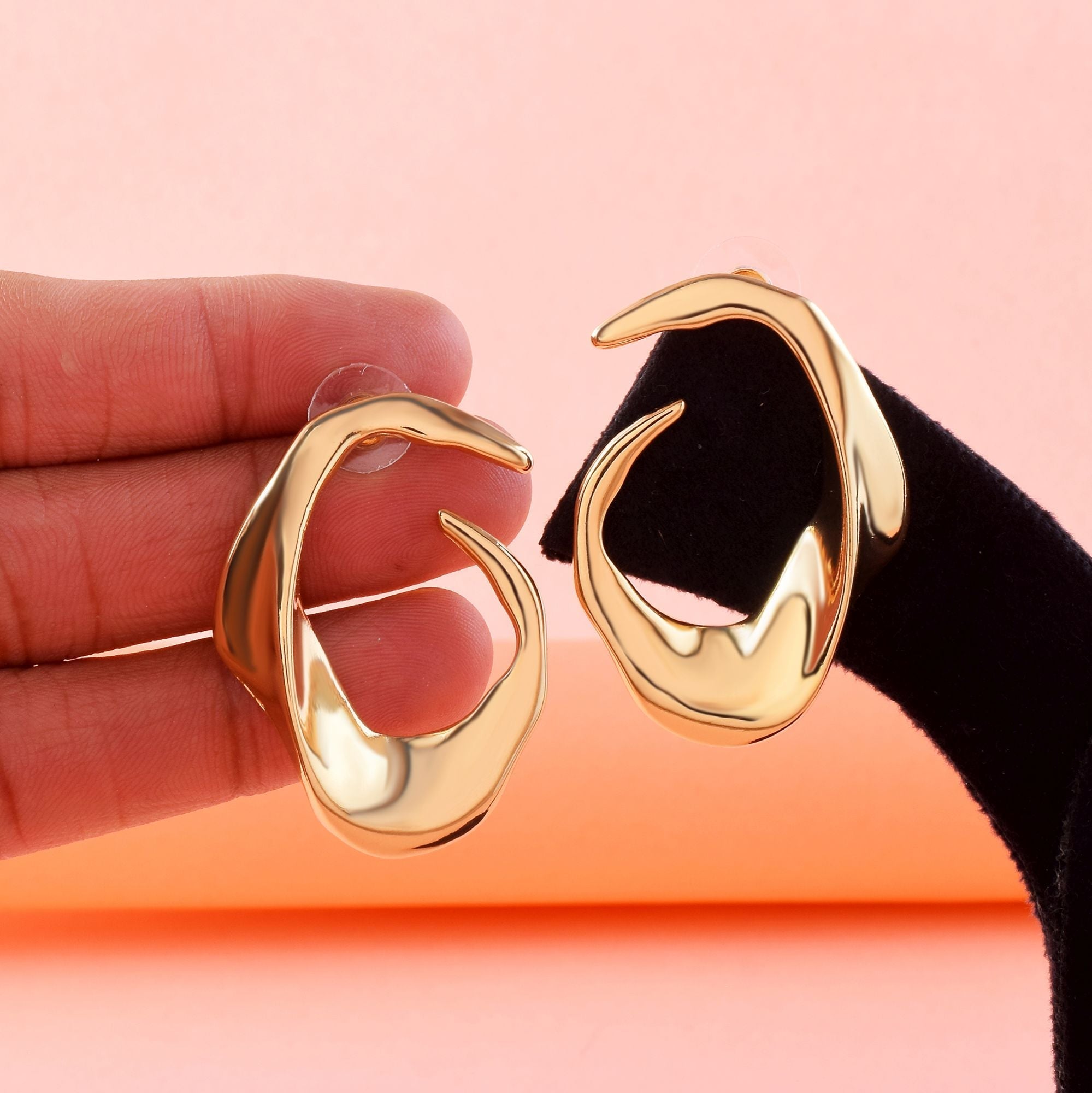 Elegant Gold Color Anti Tarnish Earrings Perfect for Wedding Functions and Party Jewelry Needs