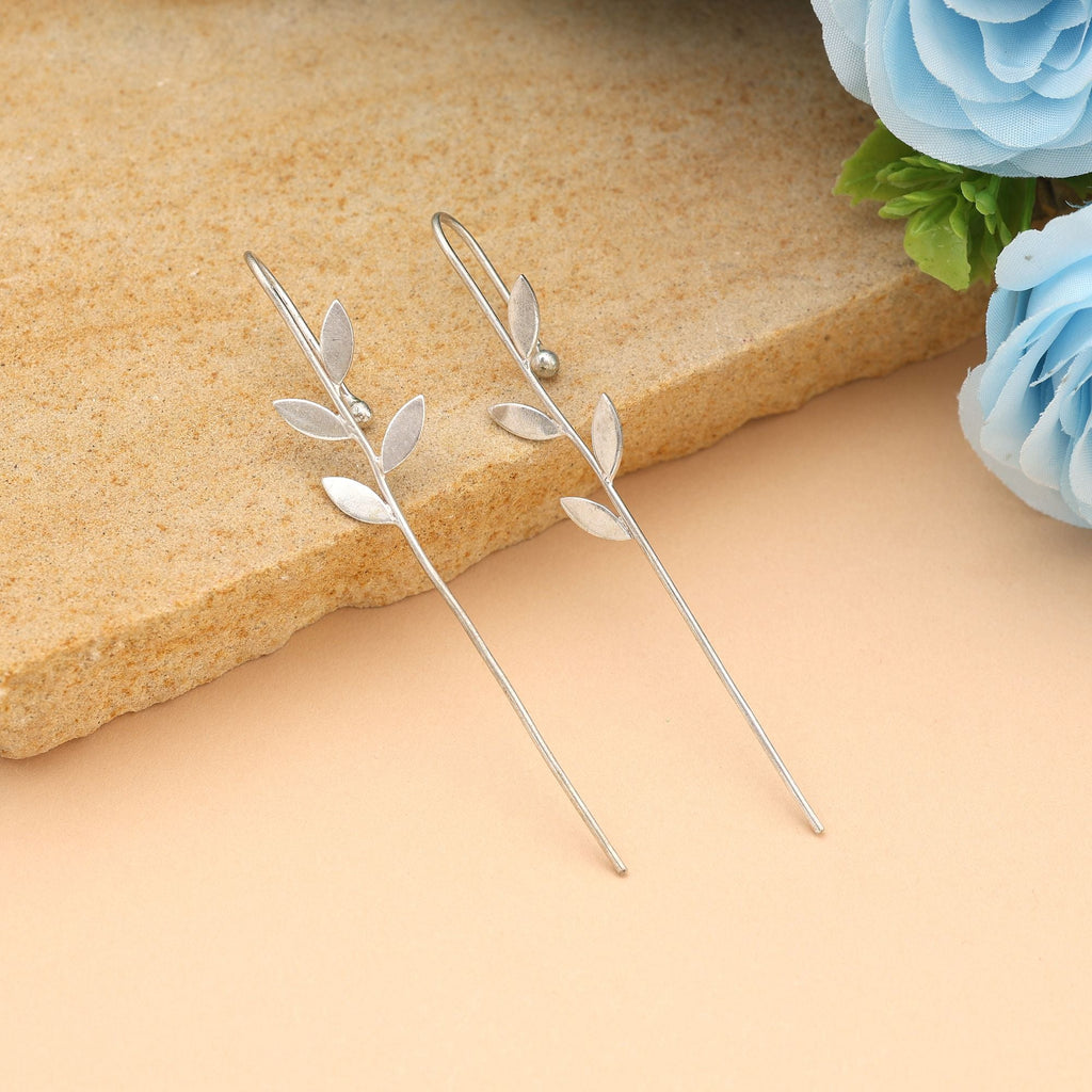 Silver Color Earcuff Crafted For Stylish Minimalistic Fashion While Maintaining Traditional Appeal