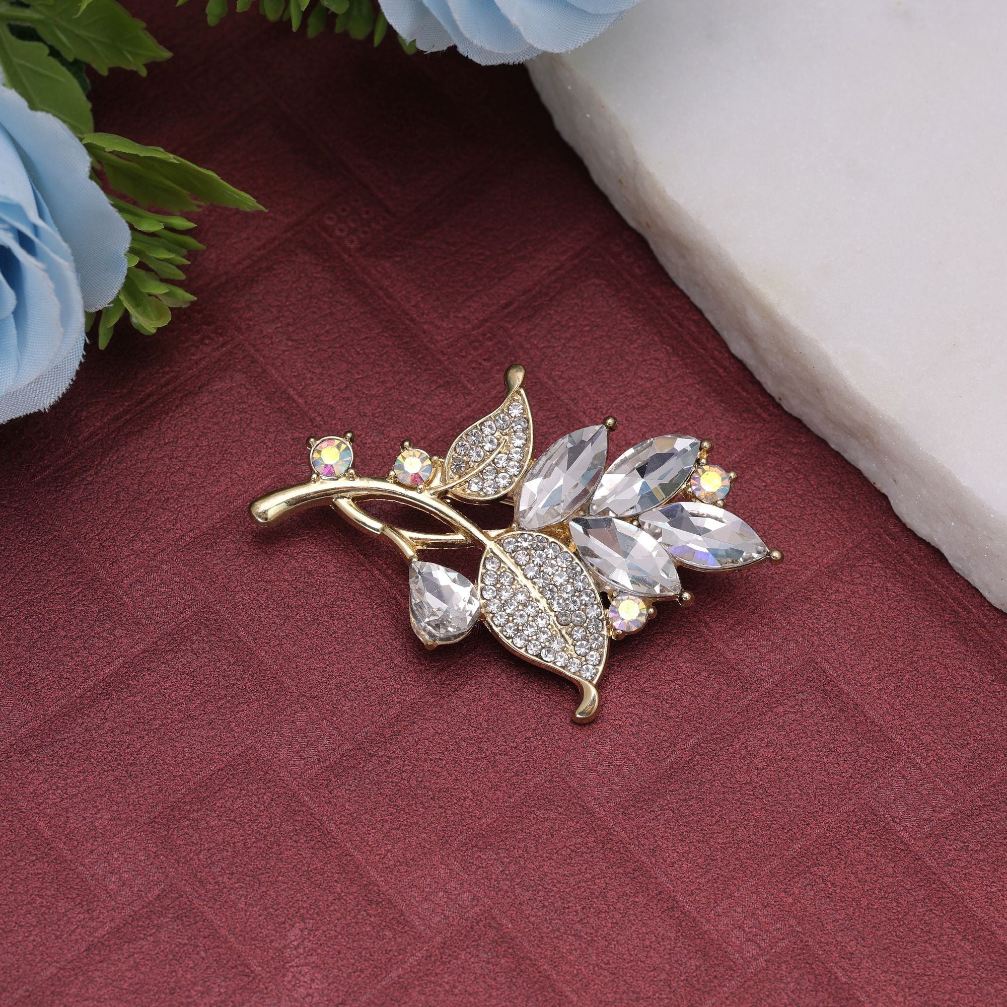 White Color Leaf Design Brooch Artistic Pattern