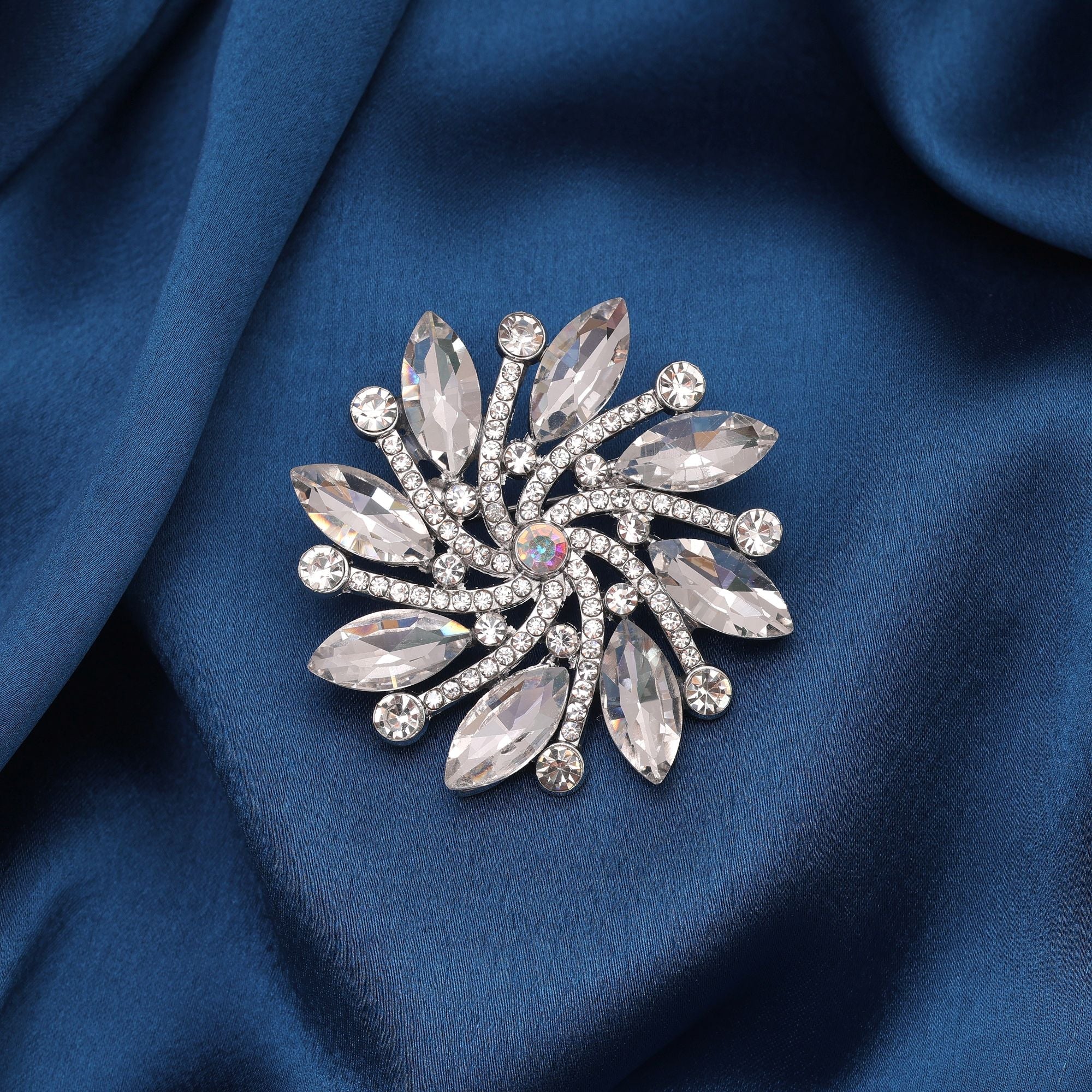 White Color Floral Design Brooch Elegant Flower Design