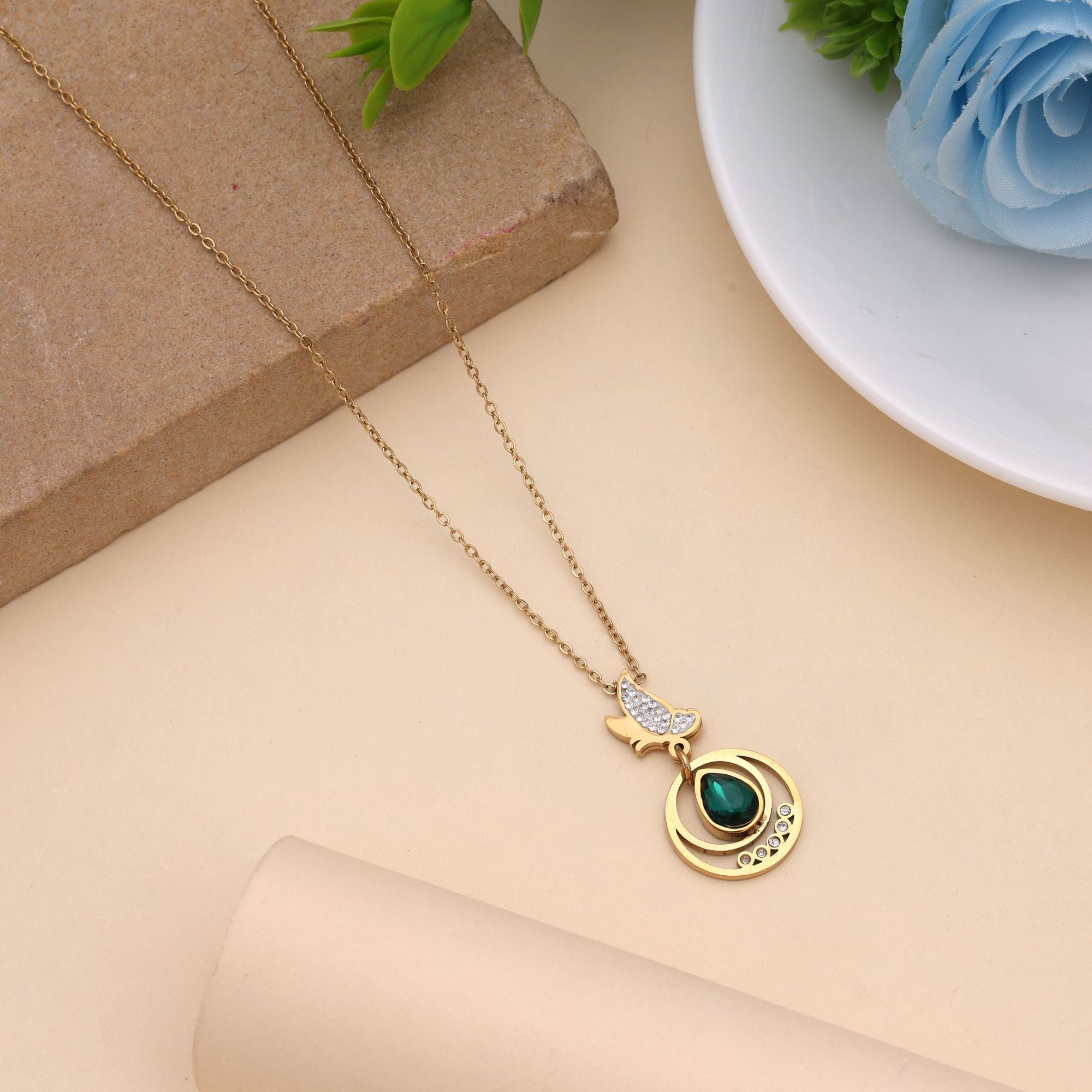 Green Color Stainless Steel Anti Tarnish Necklace