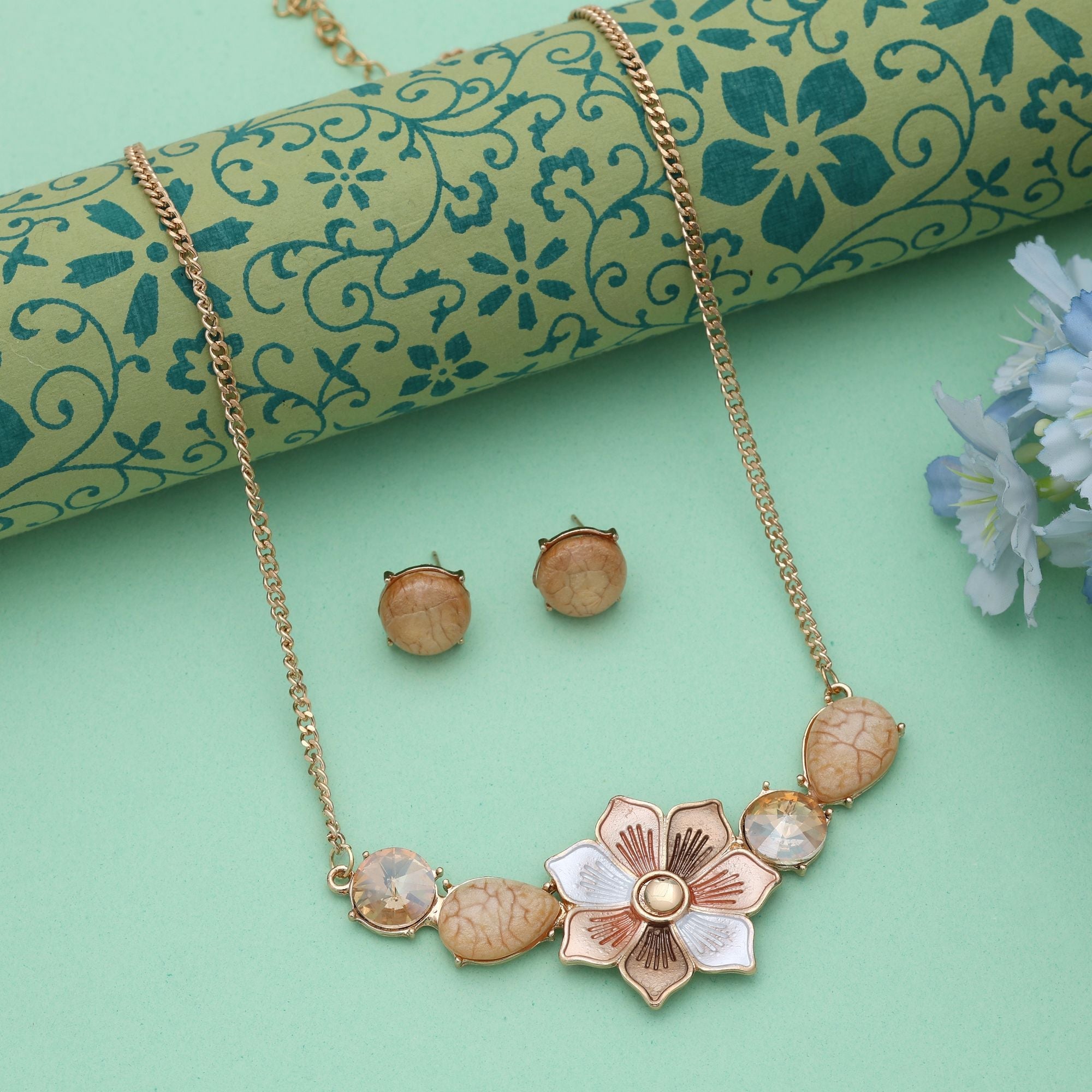 Gold Color Flower Design Anti Tarnish Necklace Set Classic Floral