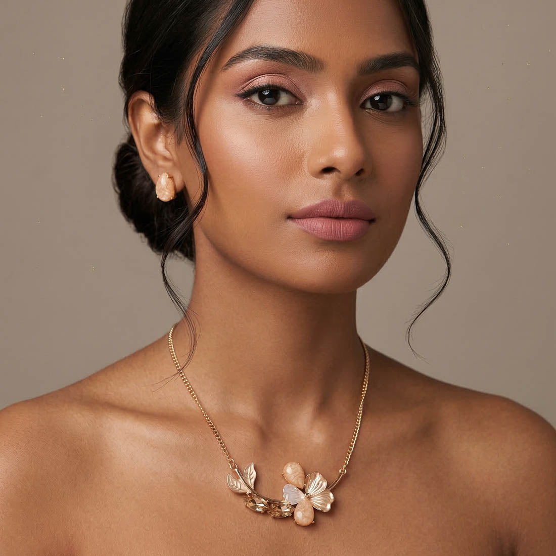 Gold Color Flower Design Anti Tarnish Necklace Set Luxury Floral