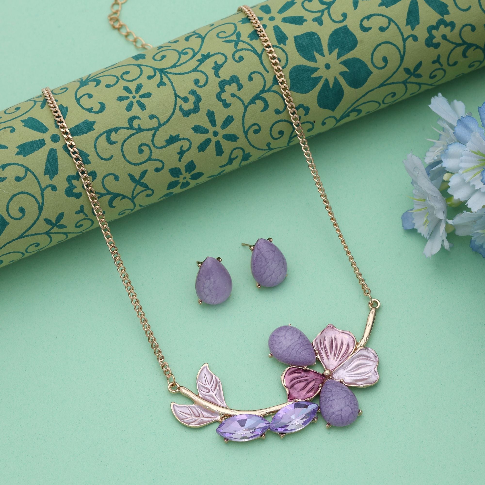 Purple Color Flower Design Anti Tarnish Necklace Set Evening Style