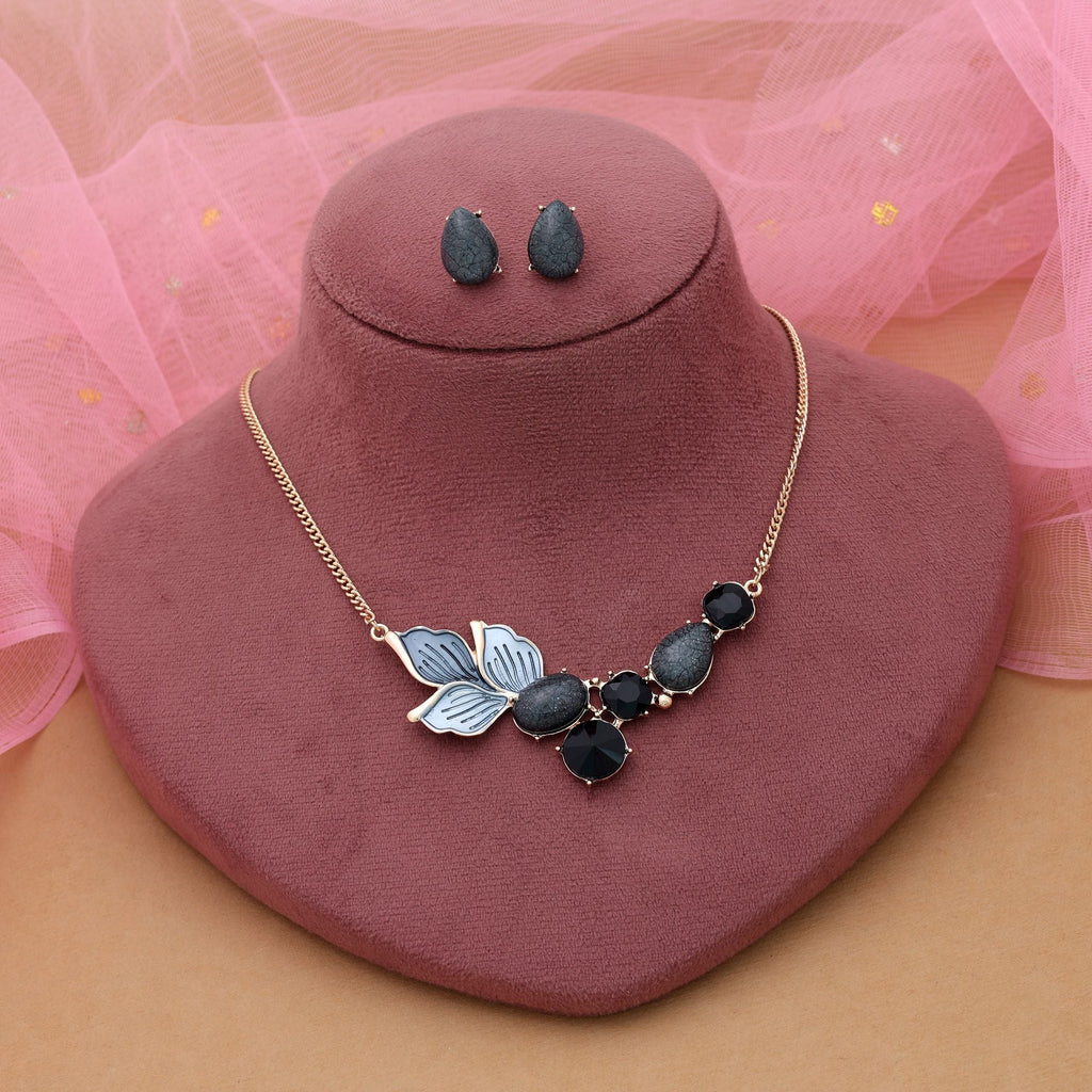 Black Color Anti Tarnish Necklace Set Minimal Modern Style