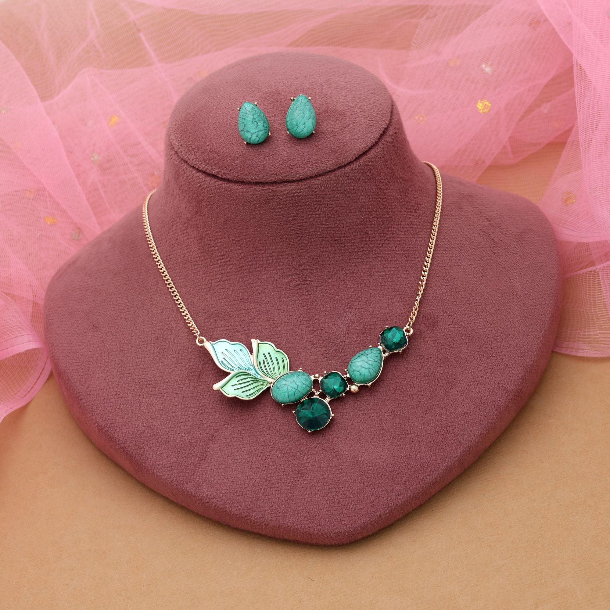 Green Color Anti Tarnish Necklace Set Everyday Wear