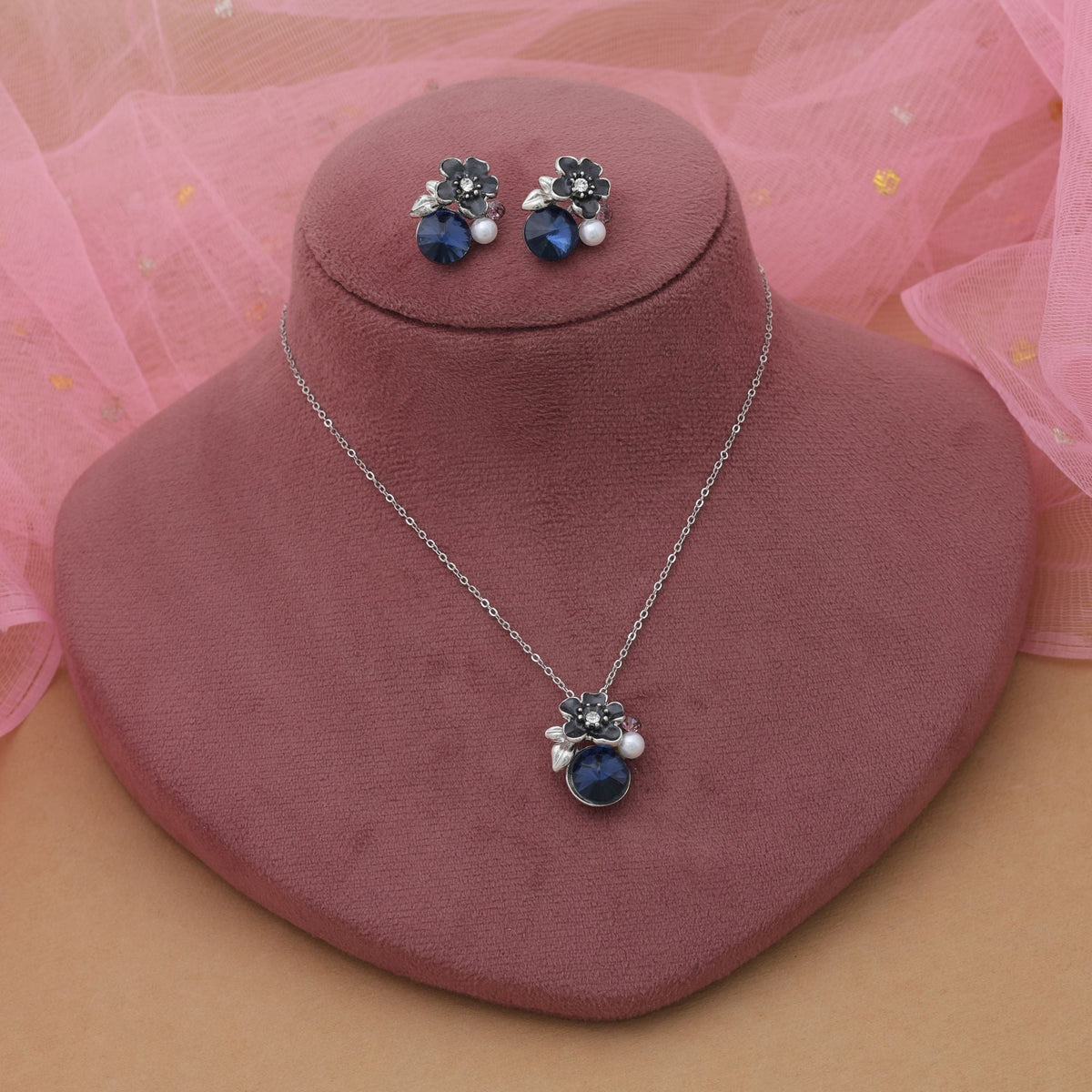 Blue Color Anti Tarnish Necklace Set Party Wear Style