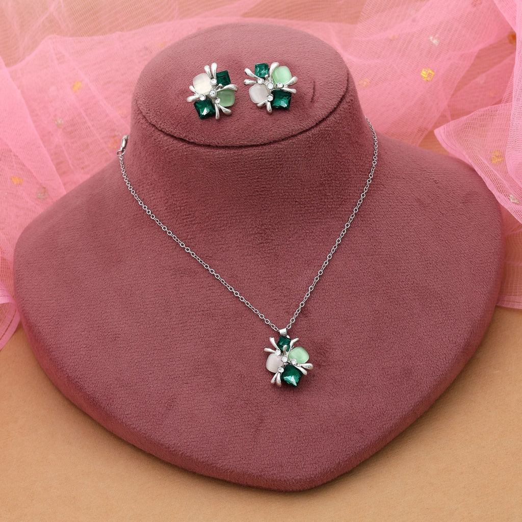 Green Color Anti Tarnish Necklace Set Classic Everyday