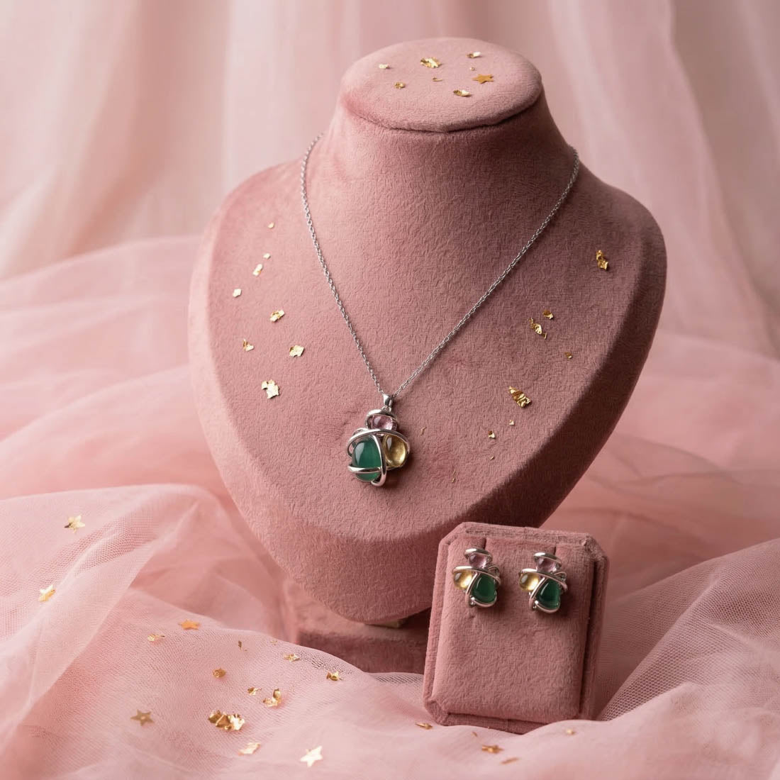 Green Color Anti Tarnish Necklace Set Contemporary Style