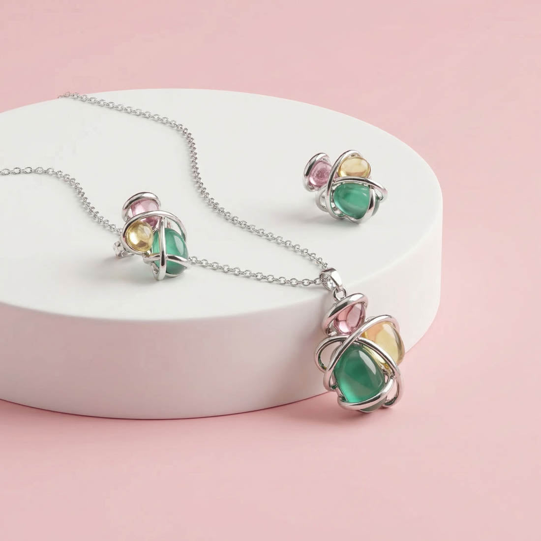 Green Color Anti Tarnish Necklace Set Contemporary Style