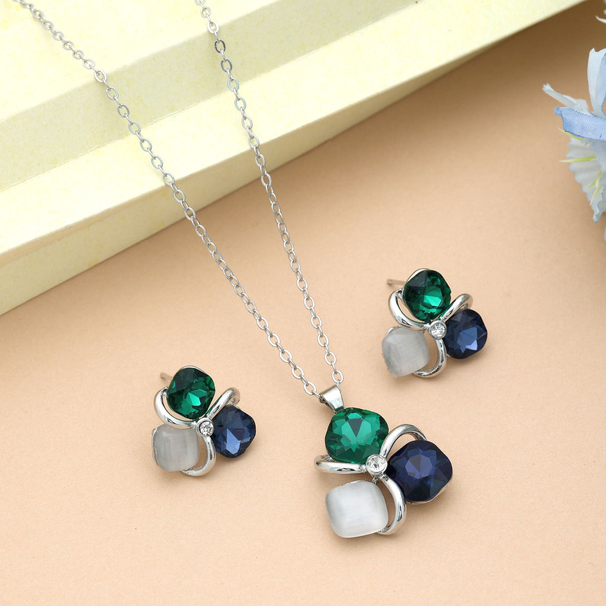 Green Color Anti Tarnish Necklace Set Everyday Fashion