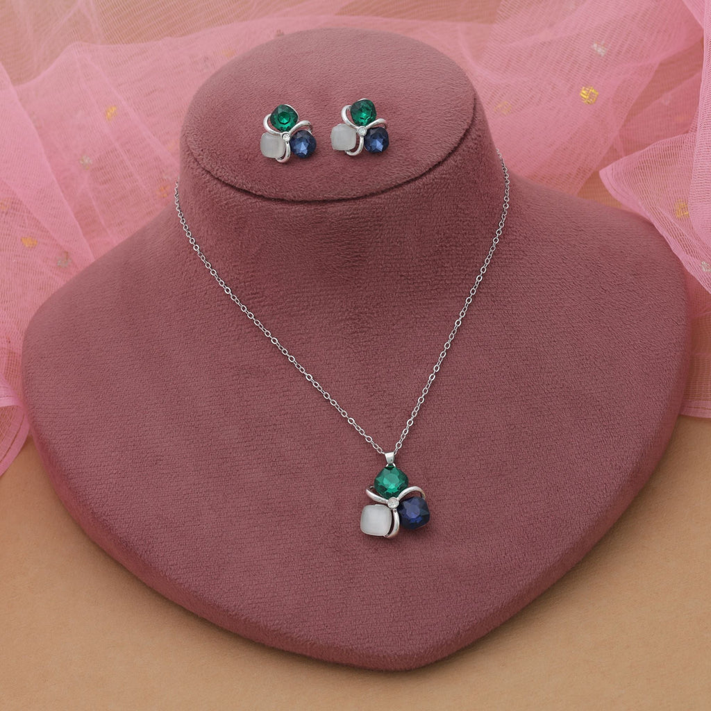 Green Color Anti Tarnish Necklace Set Everyday Fashion