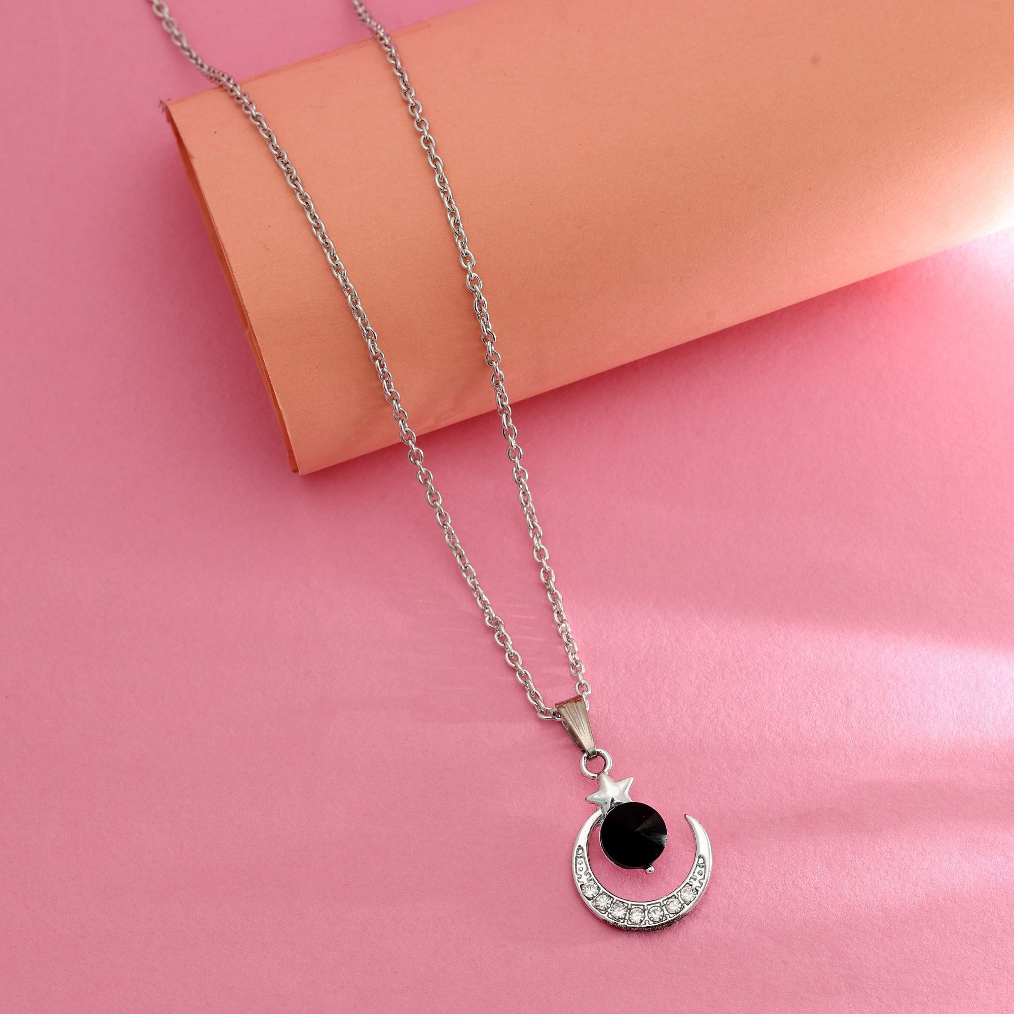 Black Color Anti Tarnish Necklace Modern Everyday Design