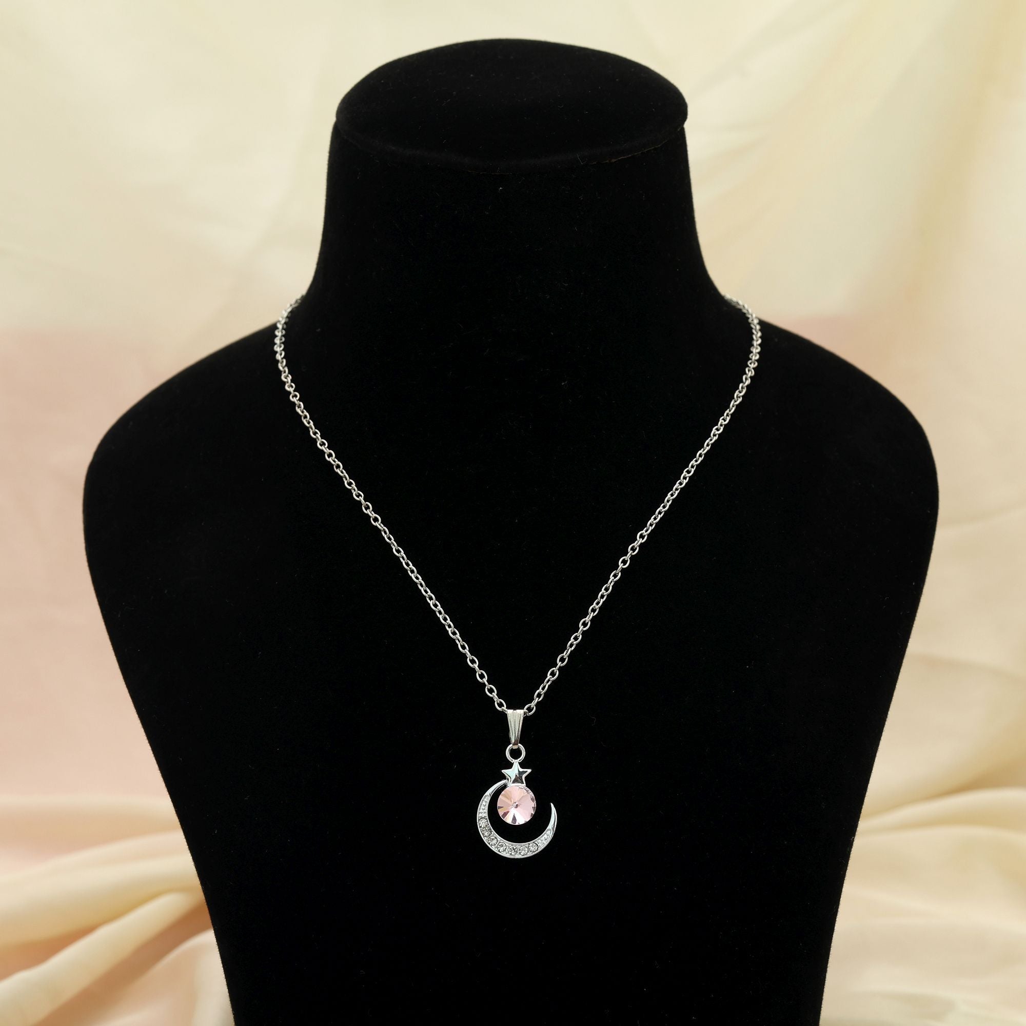 Light Pink Color Anti Tarnish Necklace Elegant Daily Wear
