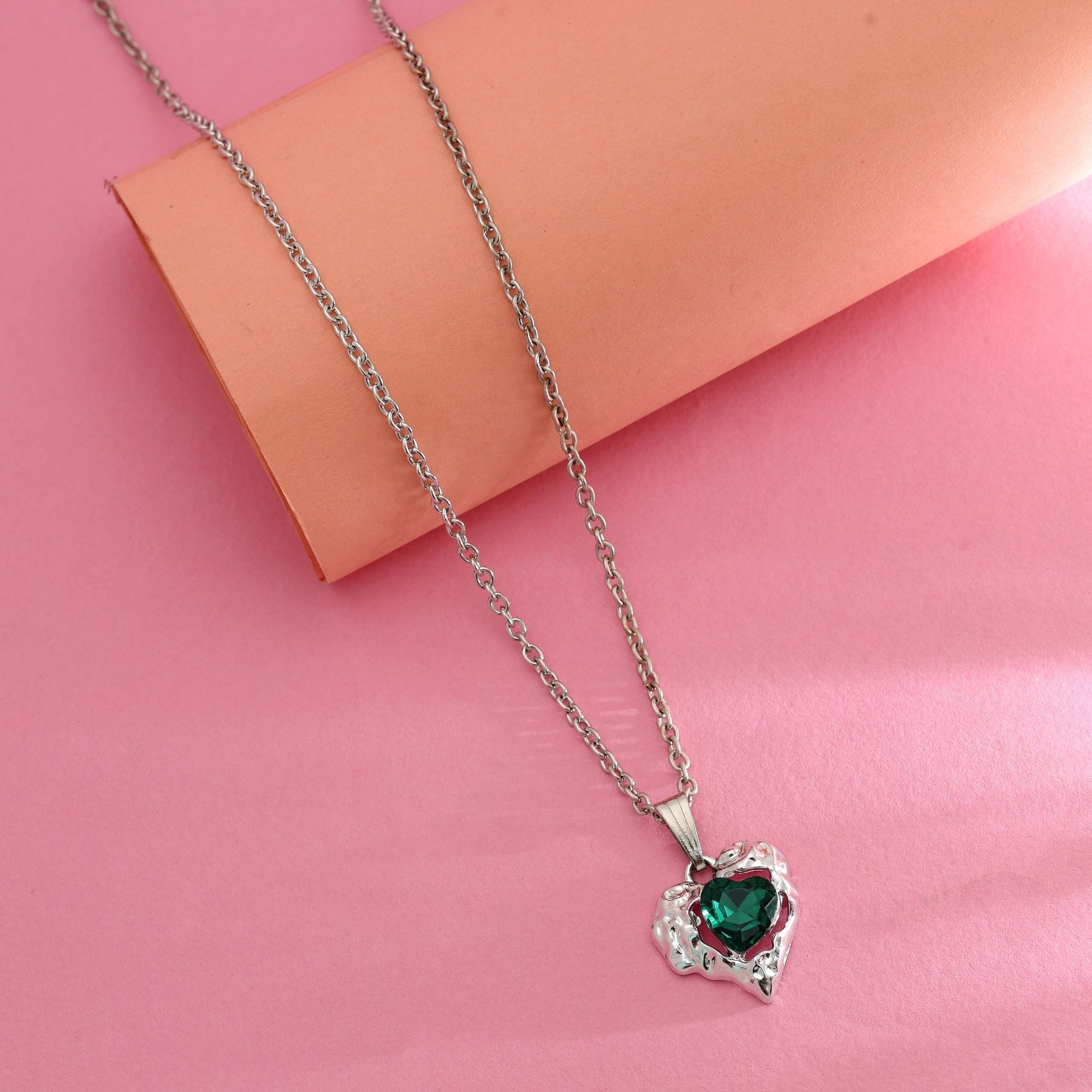 Green Color Heart Shape Anti Tarnish Necklace Romantic Style