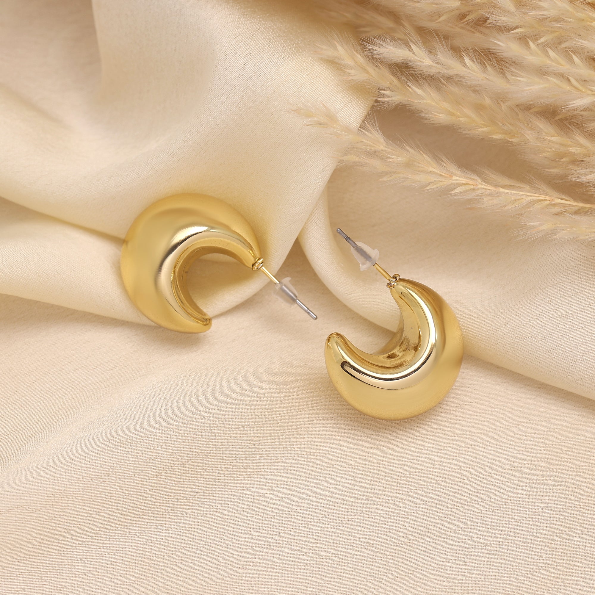 Premium Gold Color Fashion Earrings With Antique Detailing For Traditional Outfits