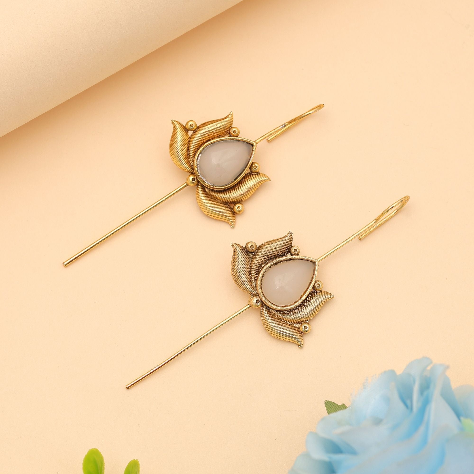 Off White Oxidised Ear Cuff Elegant