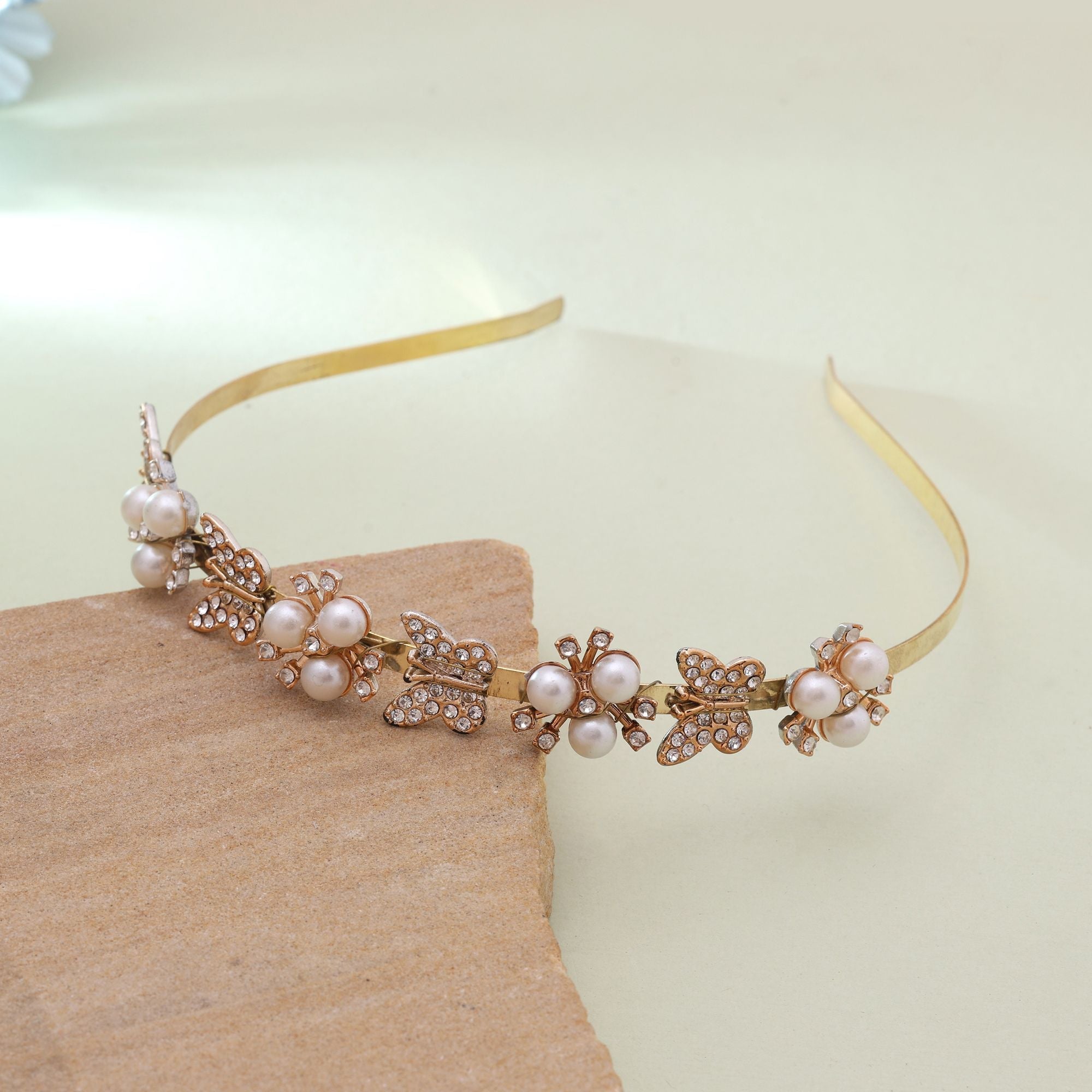 White Color Fashion Hair Band