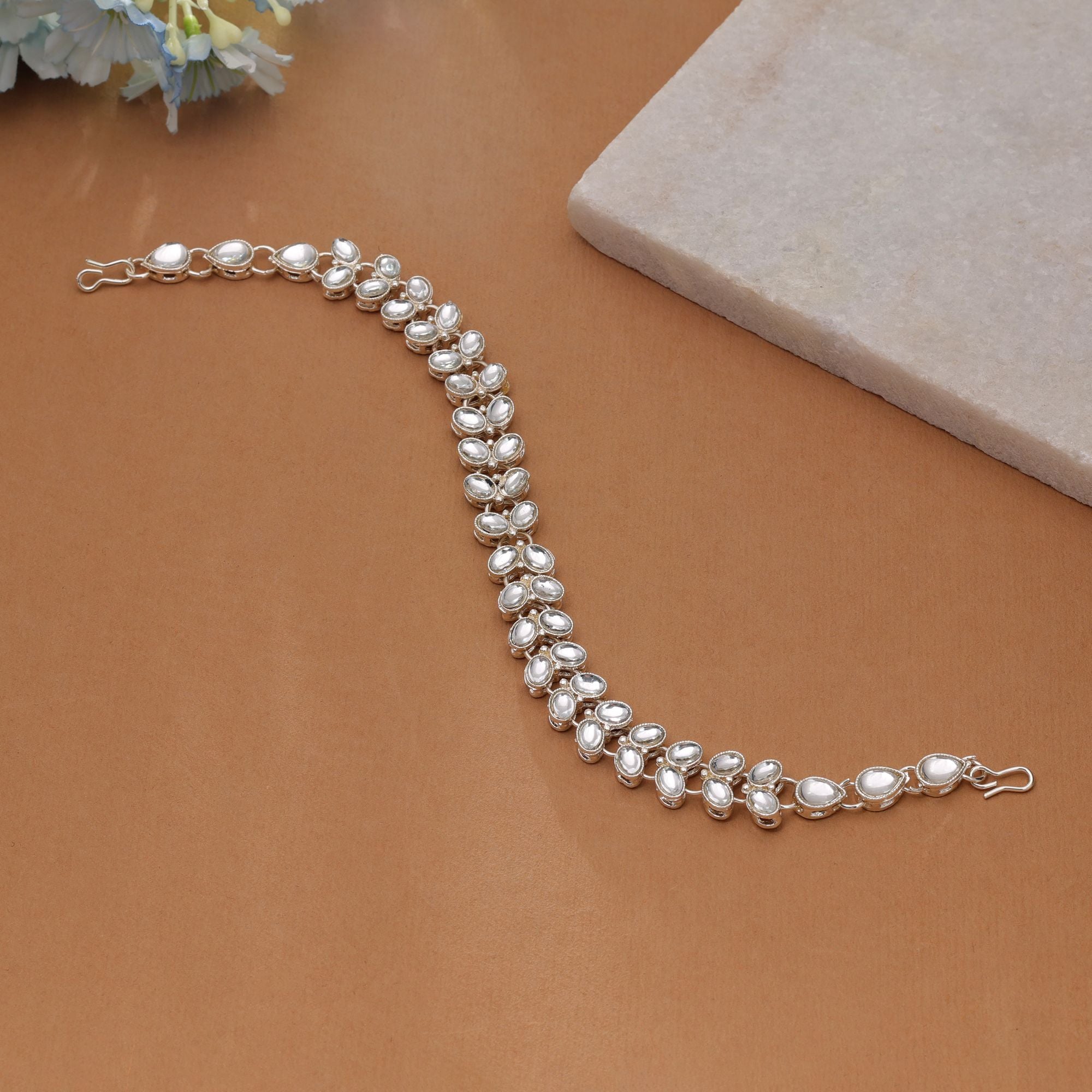 White Color Kundan Mathapatti Stylish Fashion Appeal