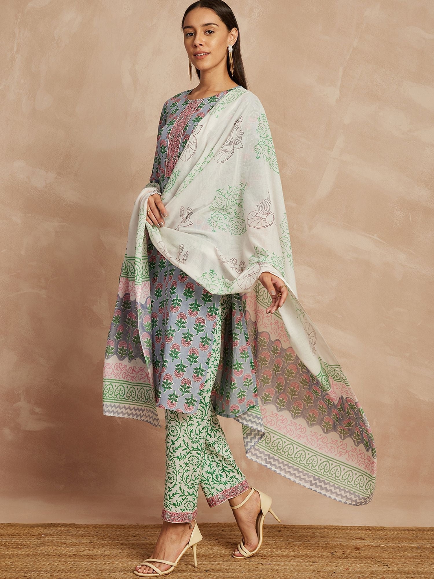 Grey & Pink Color Ethnic Motifs Printed Pure Cotton Kurta & Trousers With Dupatta