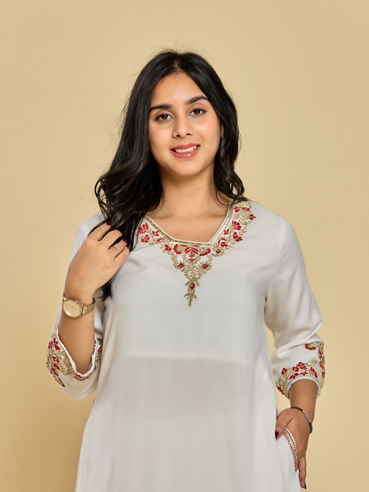 White Color Zari With Thread Work Kurta With Pant