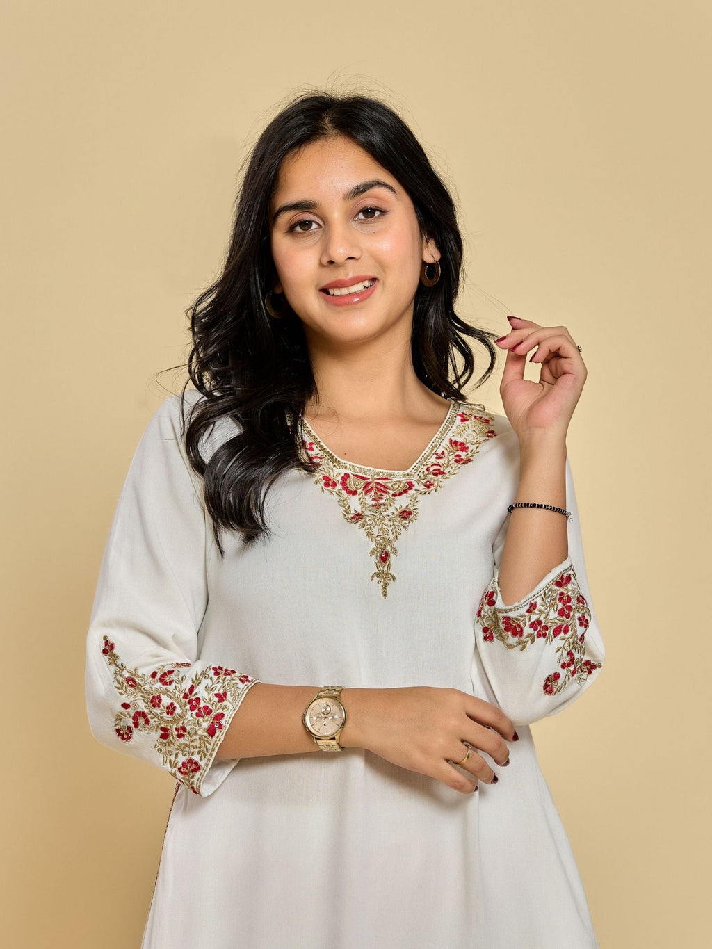 White Color Zari With Thread Work Kurta With Pant
