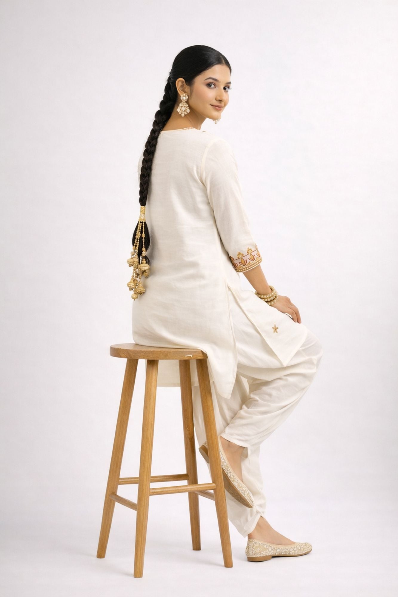 Mirror Embroidery With Thread And Zari Work White Color Co-Ord Set