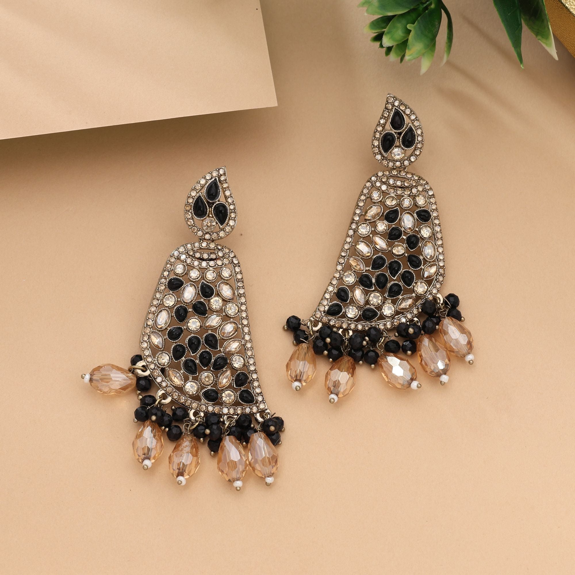 Chic Black Color Kundan Earrings For Trendy And Modern Festive Look